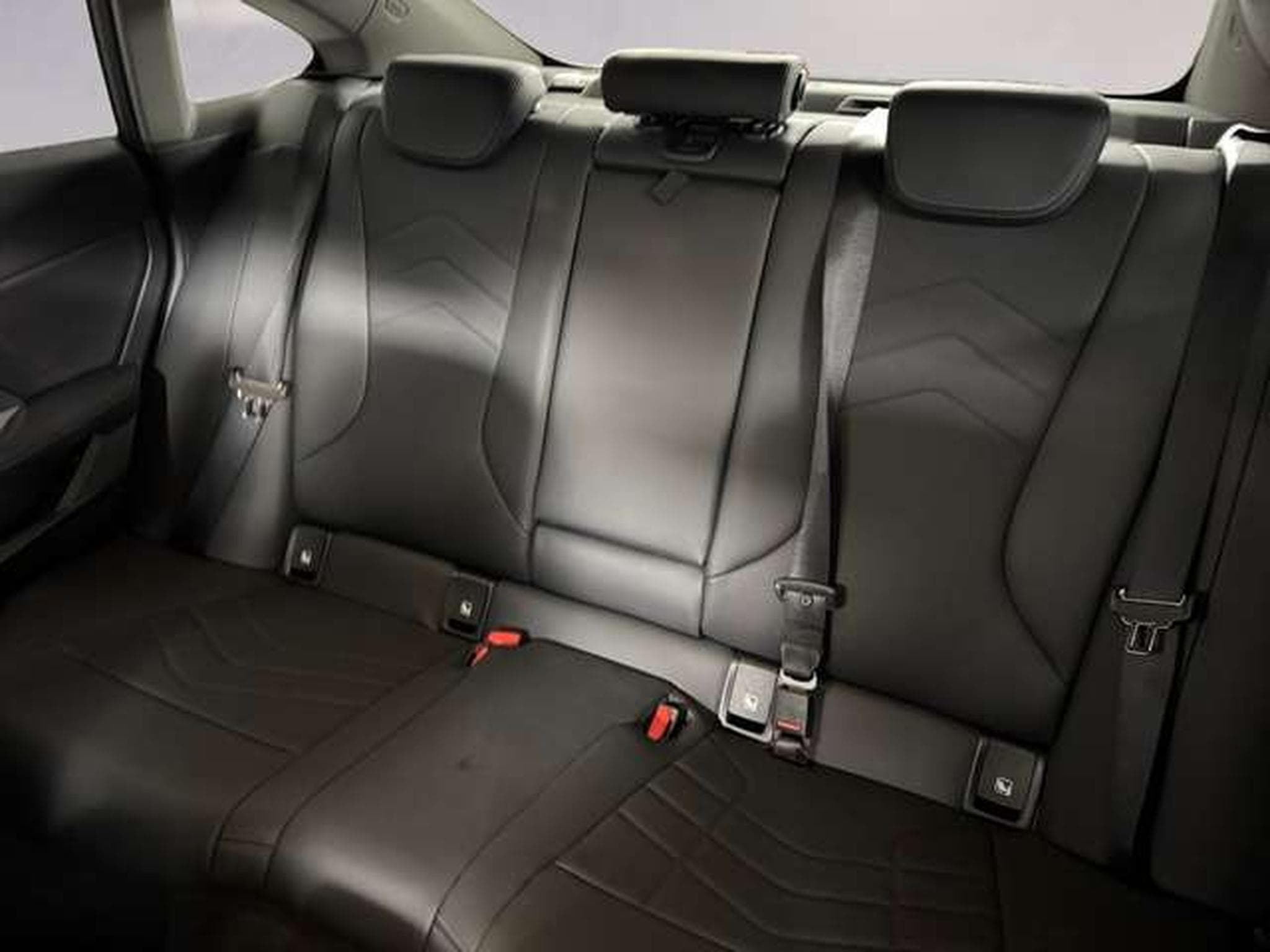 BMW 220 i Head-Up DAB LED RFK Komfortzg. Shz (2025) - Photo 8