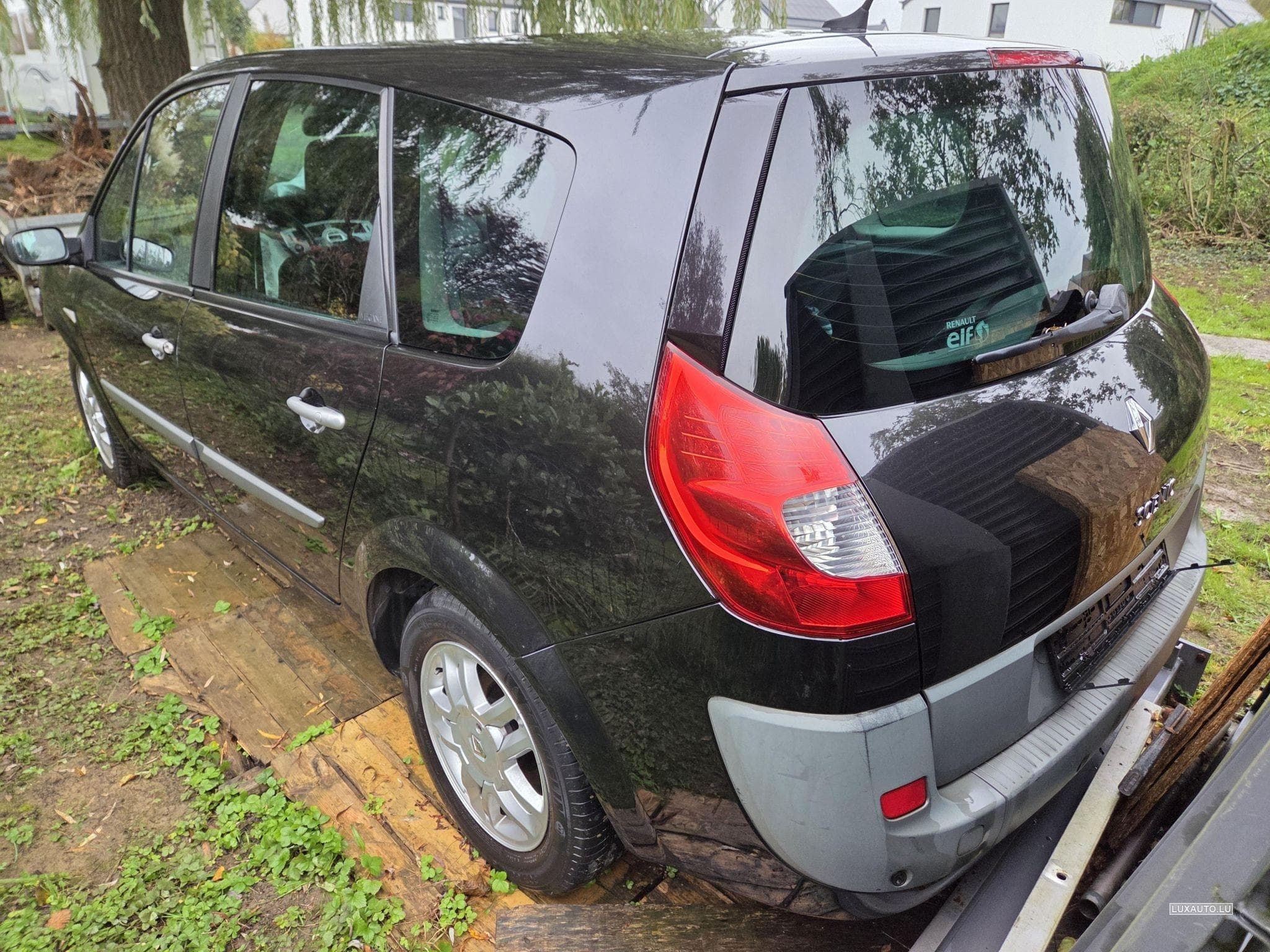 Renault Grand Scenic (2009) - Photo 2