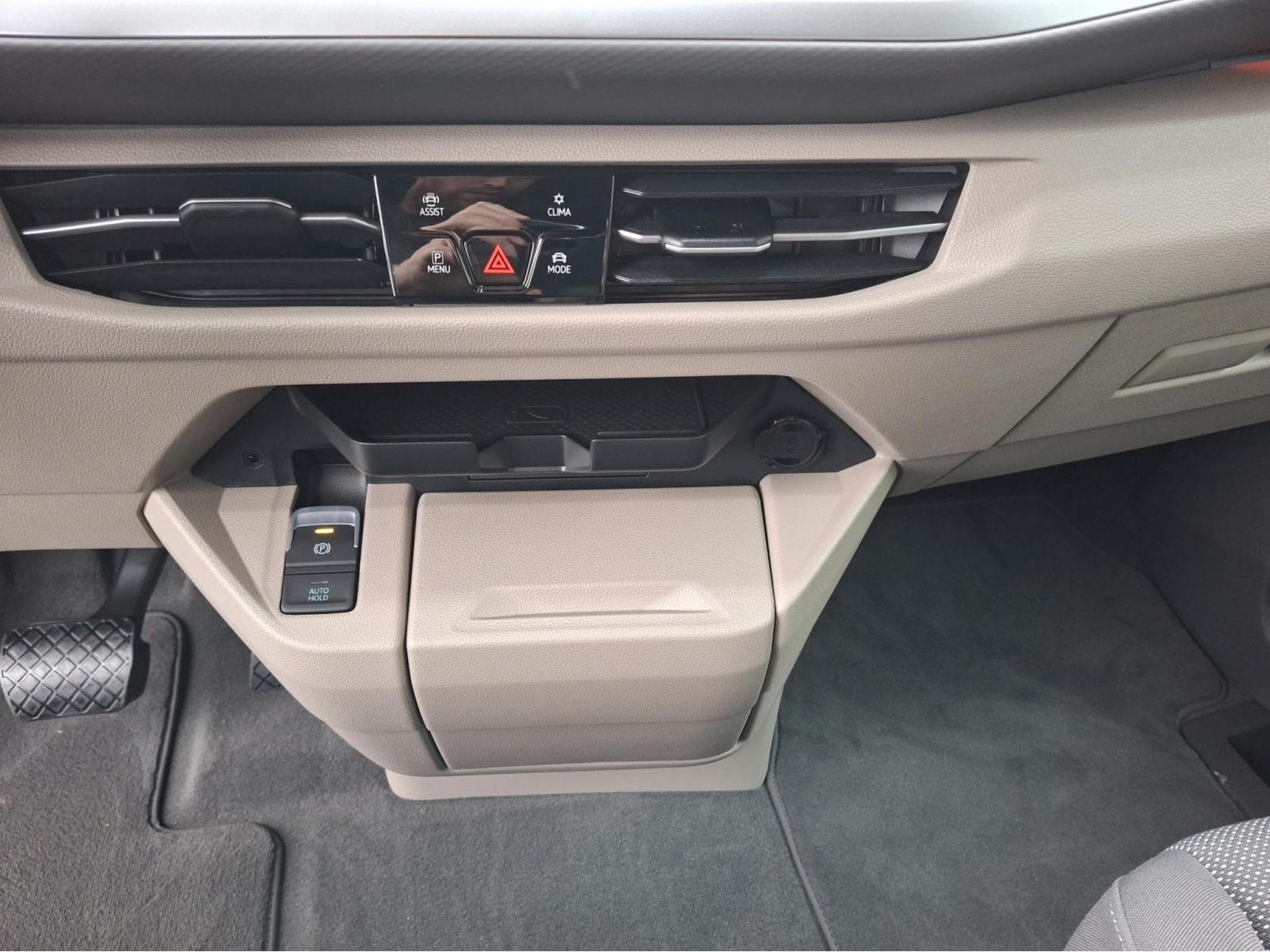 VW T7 Life (1970) - Photo 4