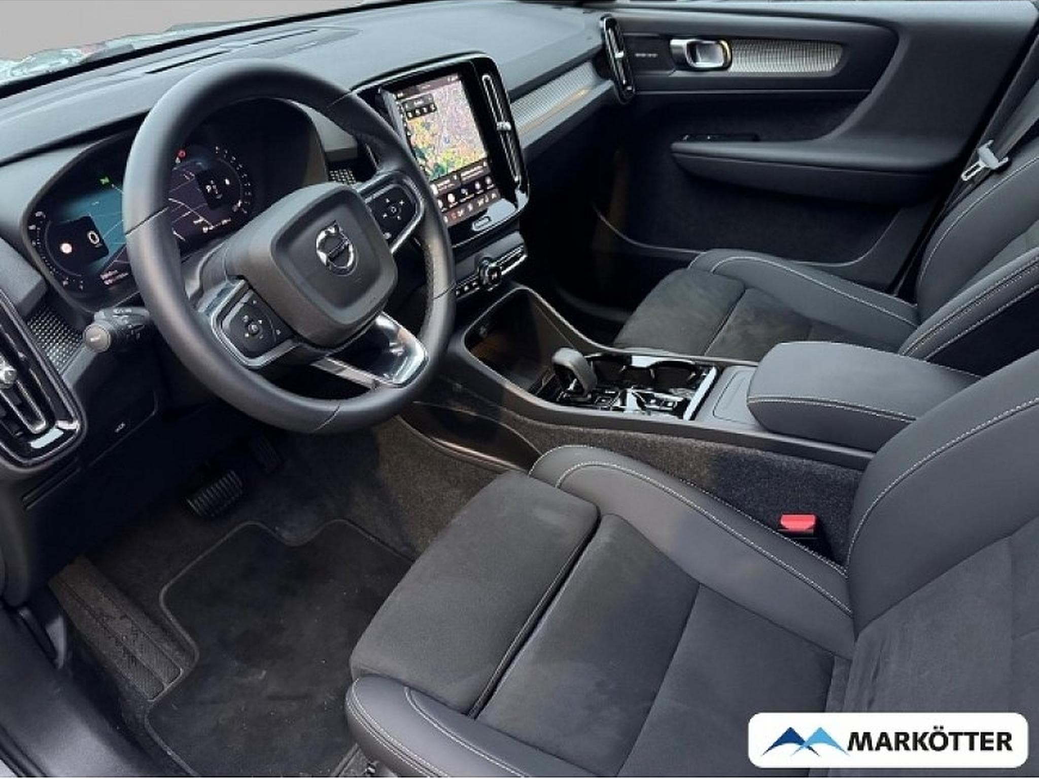 Volvo XC40 (2025) - Photo 8