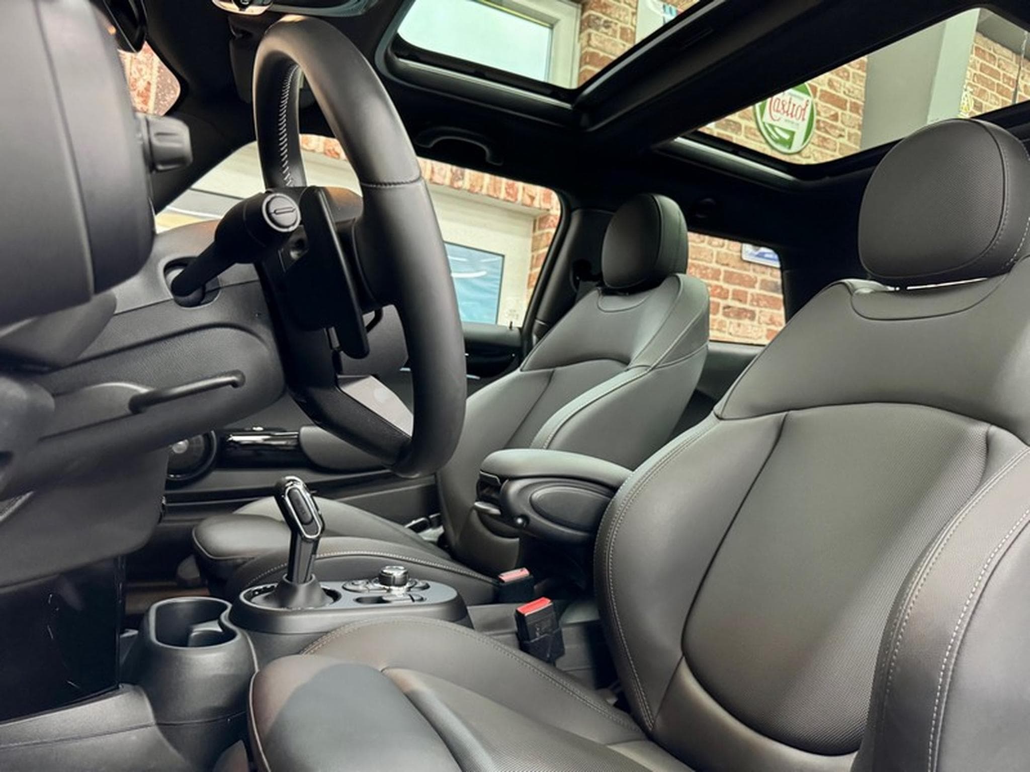 Mini Cooper Cooper 2.0 231cv Auto JCW-TRIM CUIR (2024) - Photo 5