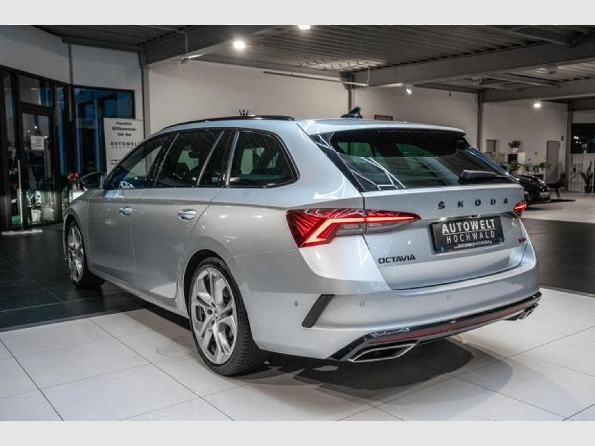 Skoda Octavia Octavia RS 2.0 TDI DSG NAVI LED Head-Up Canton (2022) - Photo 8