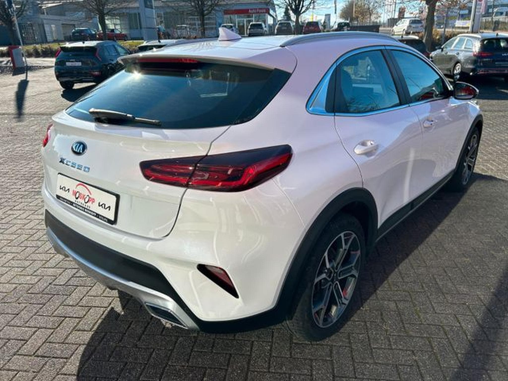 Kia XCeed XCeed 1,5T-GDI DCT Spirit XClusive Navi LED JBL (2021) - Photo 8