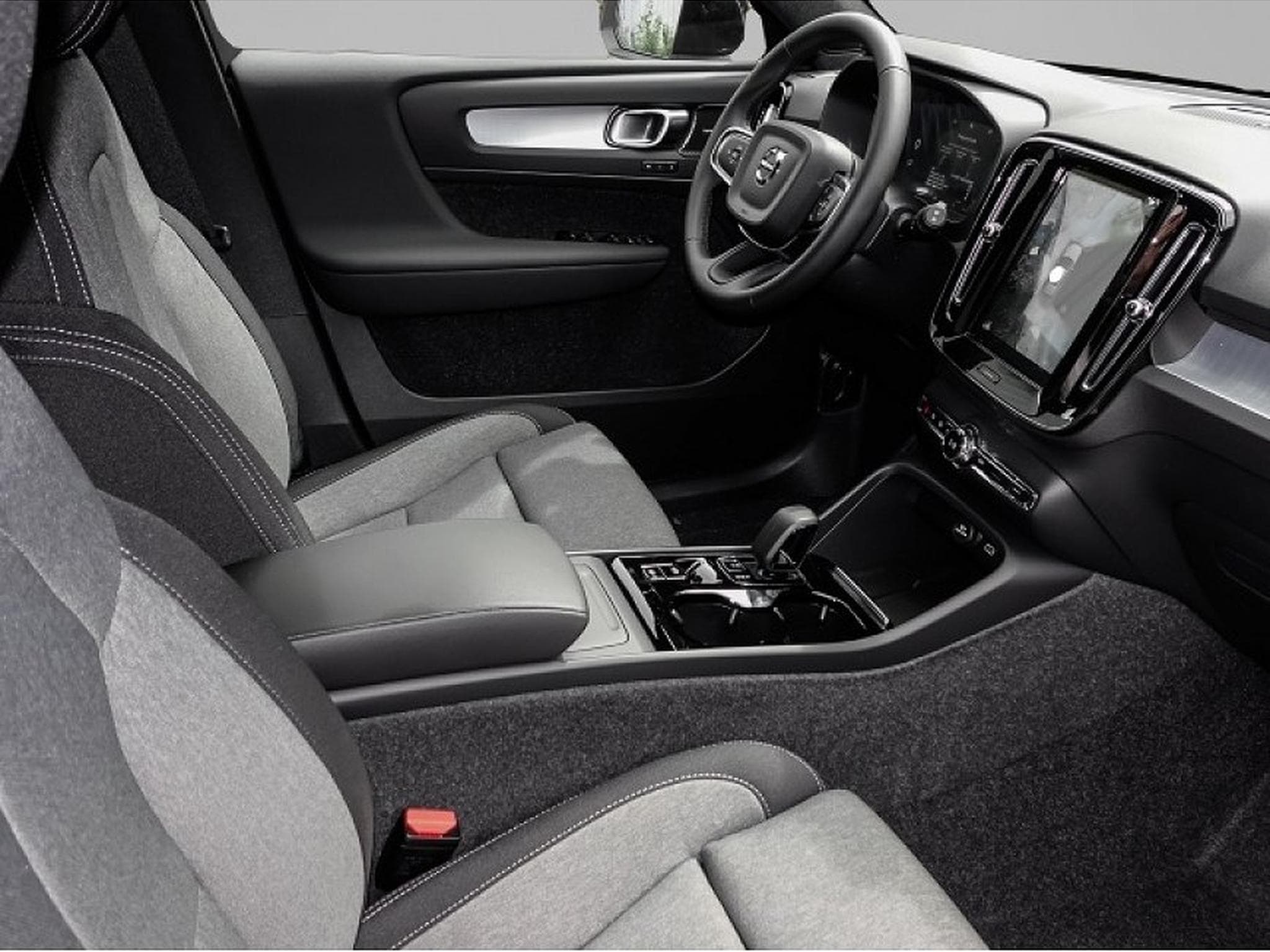 Volvo XC40 (2024) - Photo 3