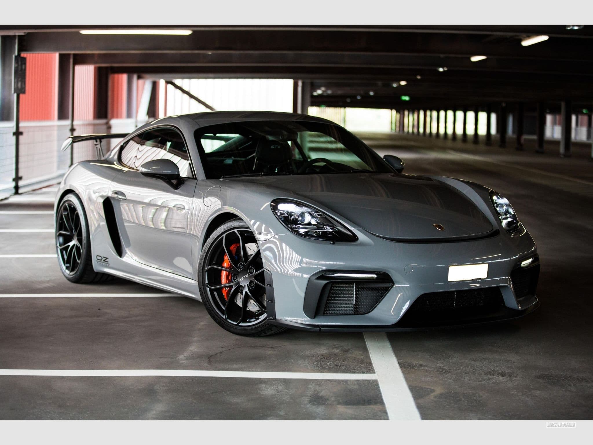 Porsche Cayman 718 GT4 (2021) - Photo 1