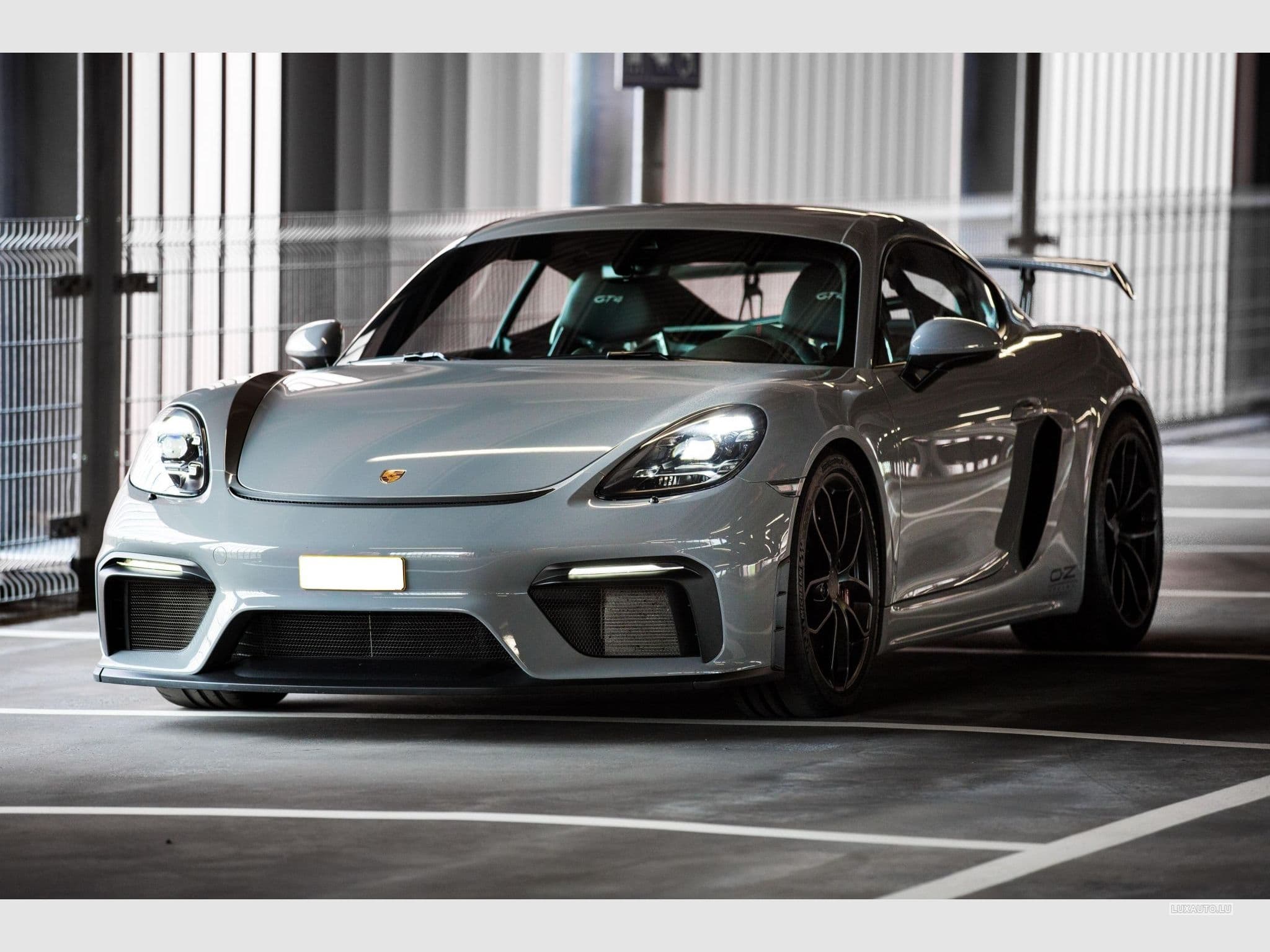 Porsche Cayman 718 GT4 (2021) - Photo 3