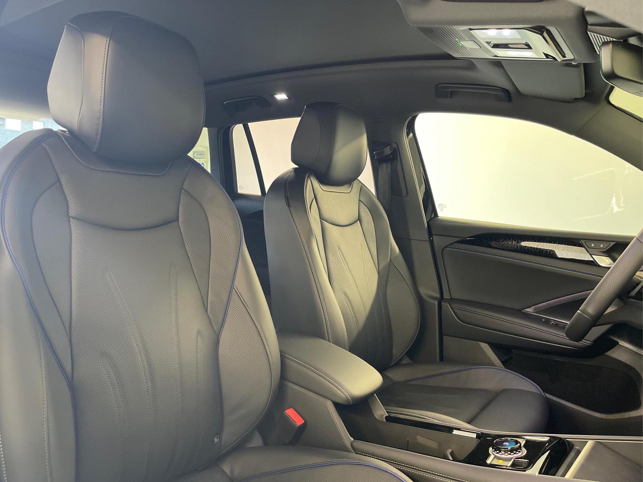 VW Tiguan R-Line (2025) - Foto 16