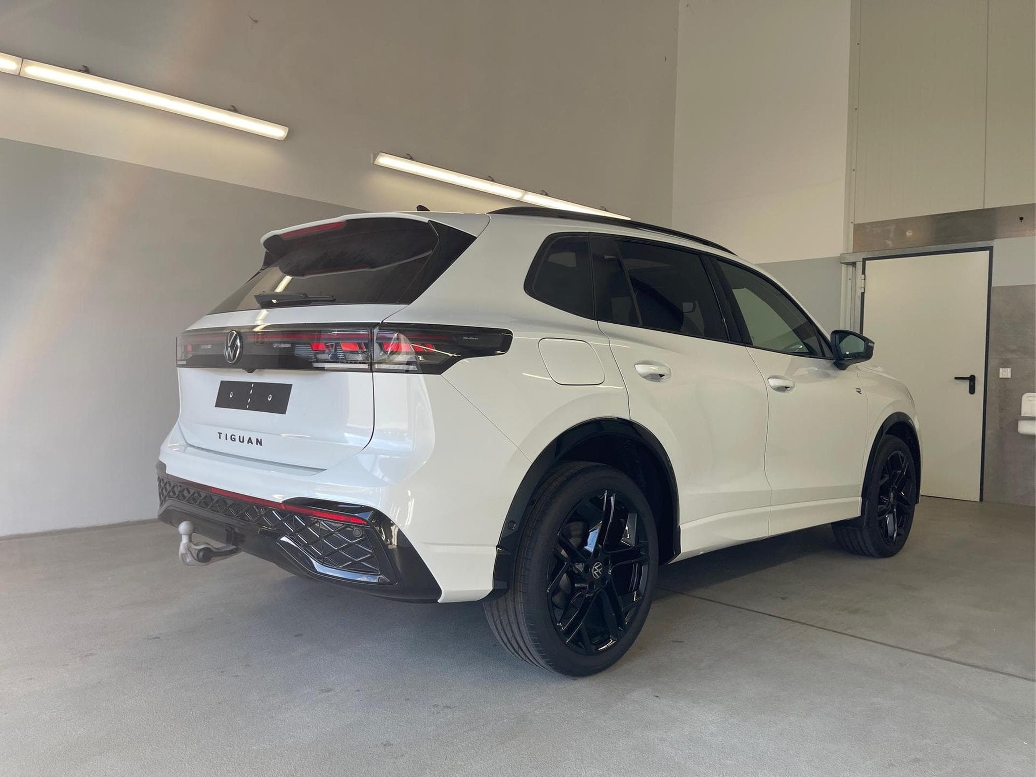 VW Tiguan R-Line (2025) - Foto 4