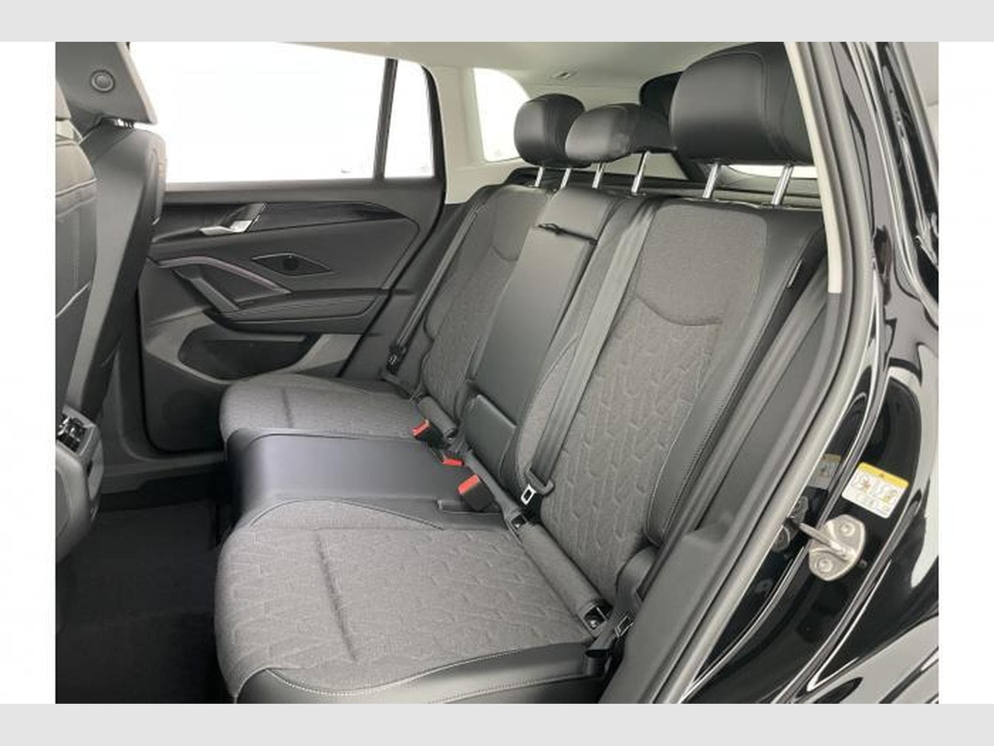 VW Tiguan New Editon (2025) - Photo 13