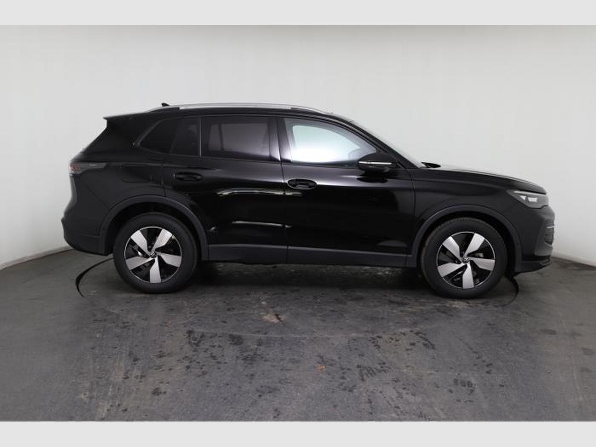 VW Tiguan New Editon (2025) - Photo 9