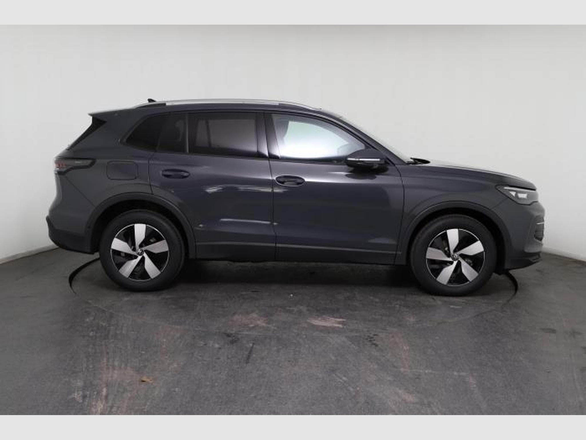 VW Tiguan New Editon (2025) - Photo 9