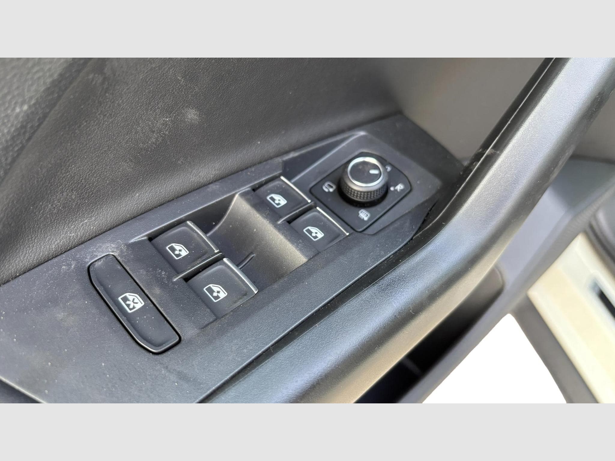 VW T-Cross 1,0 TSI DSG (2025) - Foto 21