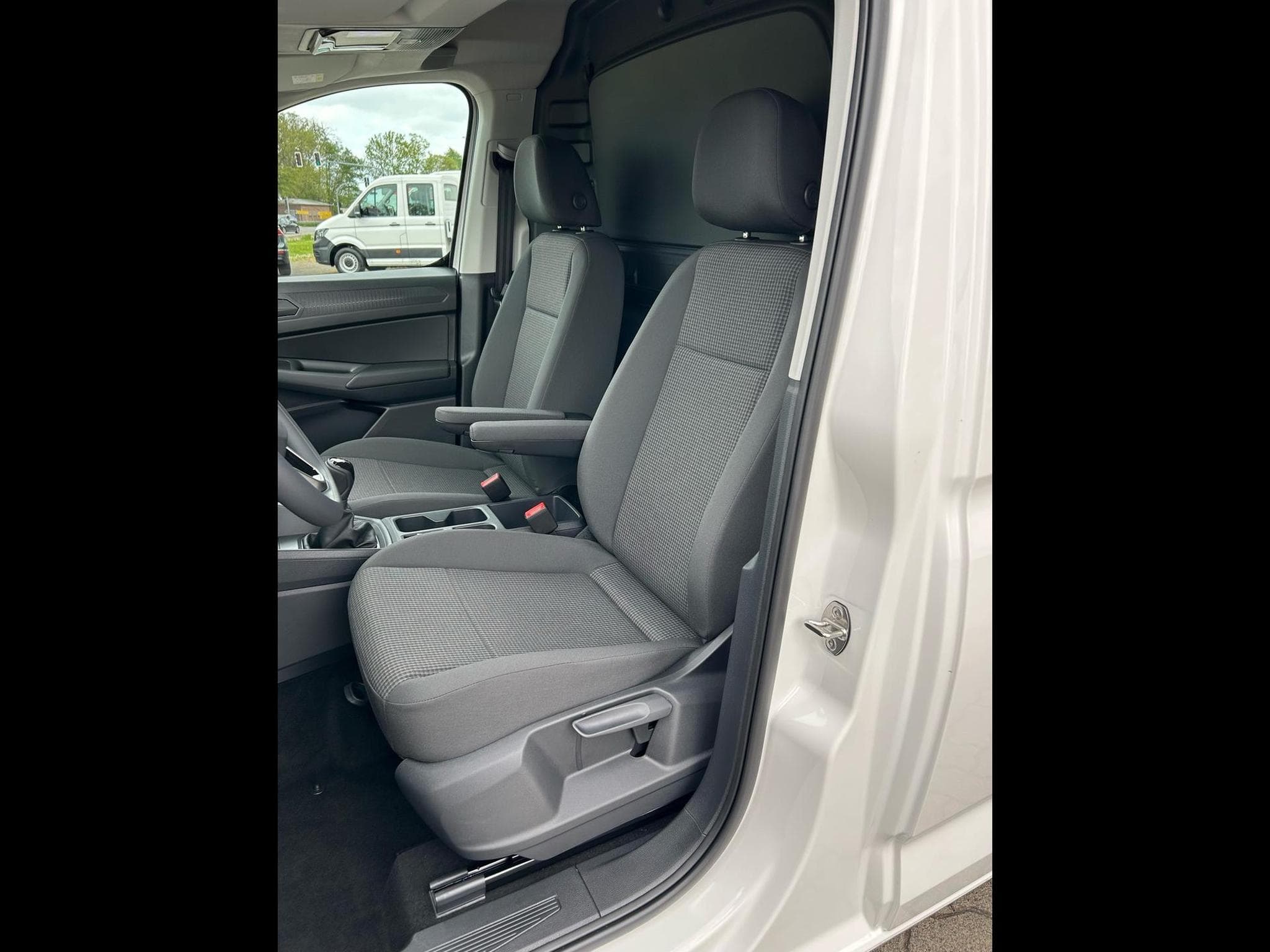 VW Caddy Cargo (2026) - Foto 5