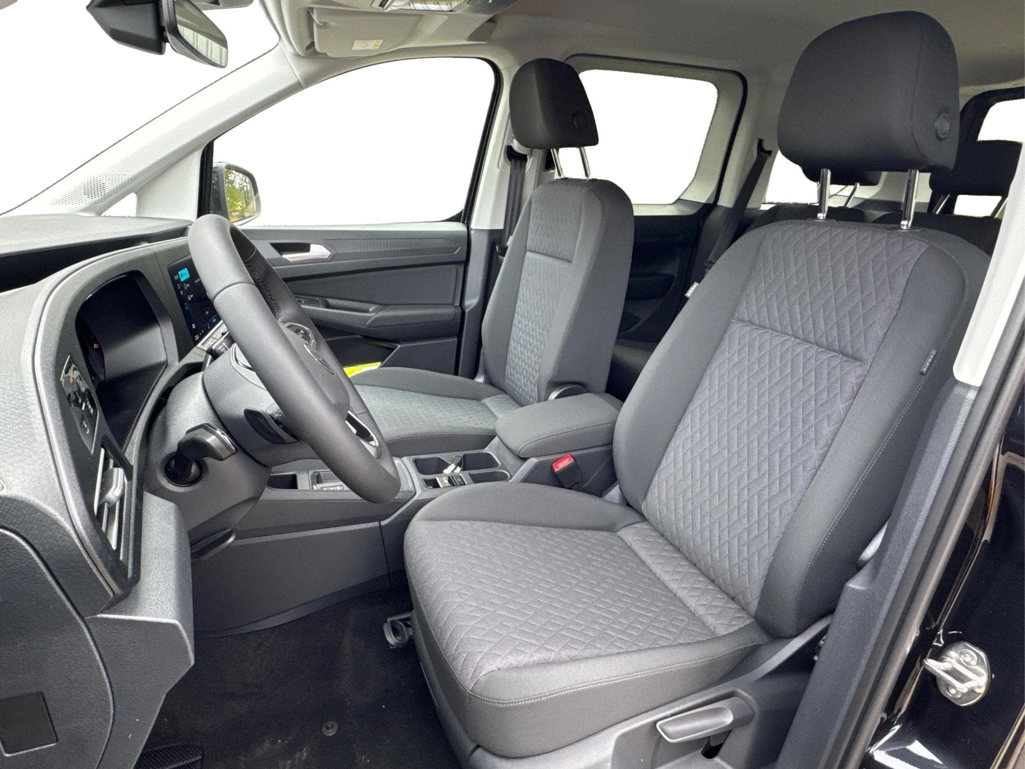 VW Caddy LIFE (2025) - Photo 14