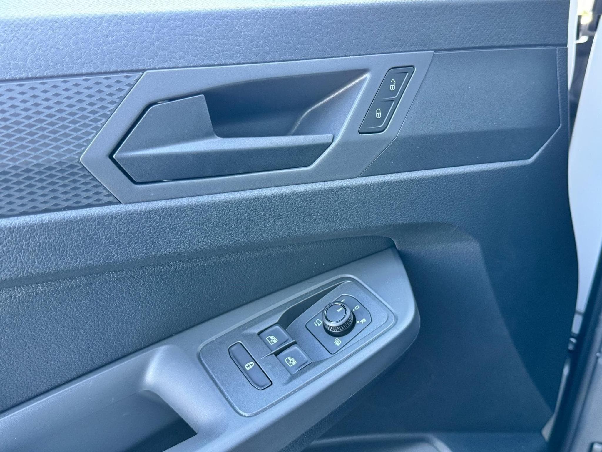 VW Caddy 1,5 TSI Klimaanlage (2025) - Photo 23