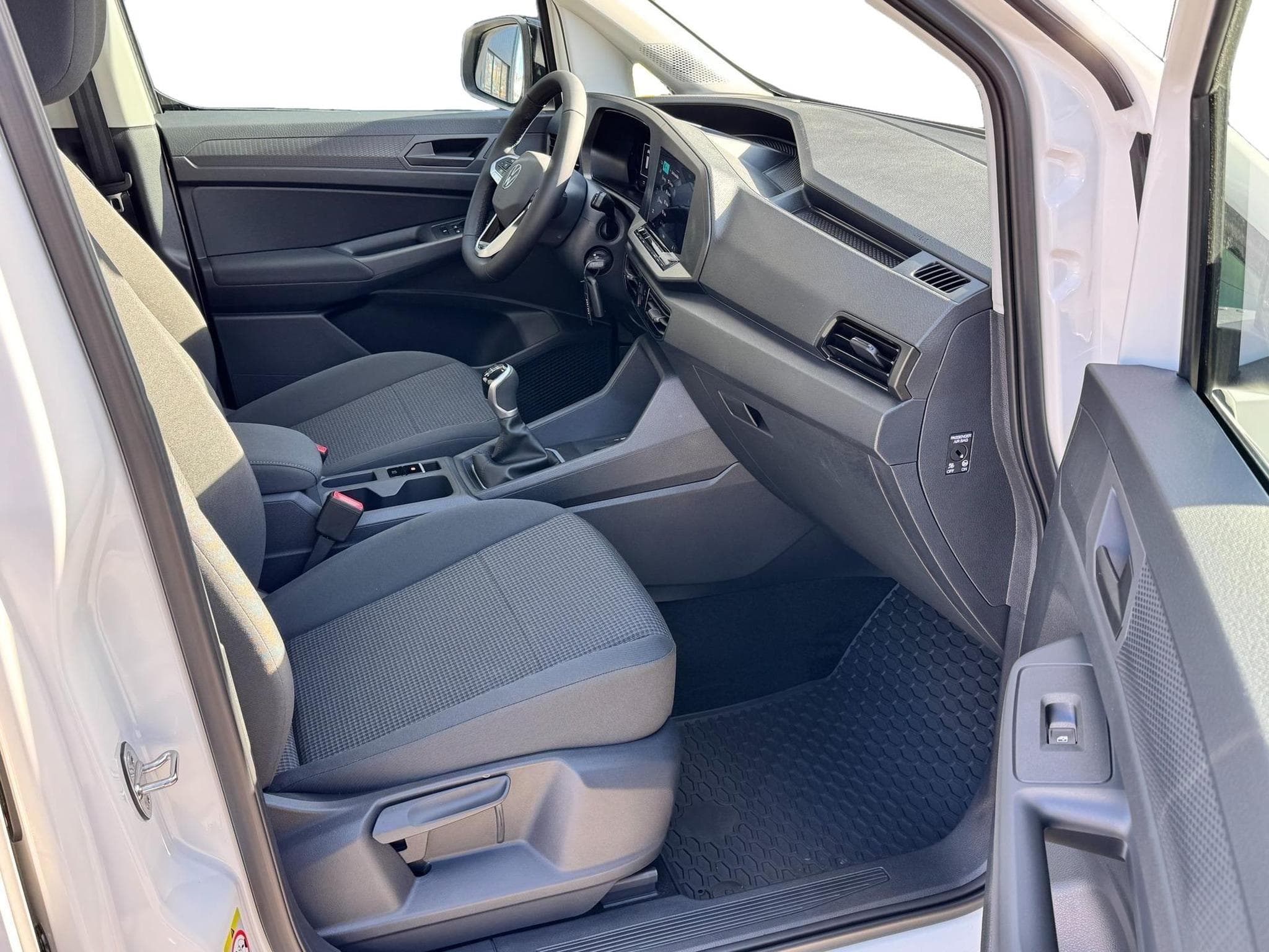 VW Caddy 1,5 TSI Klimaanlage (2025) - Photo 9