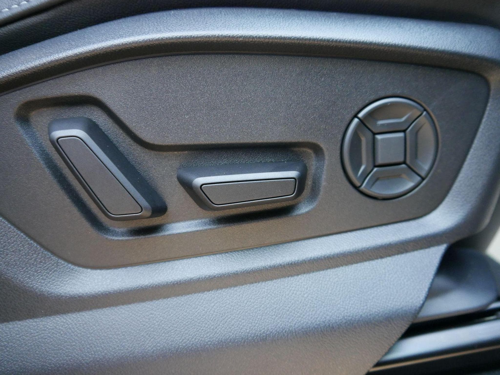 Audi Q7 S line (2025) - Photo 11