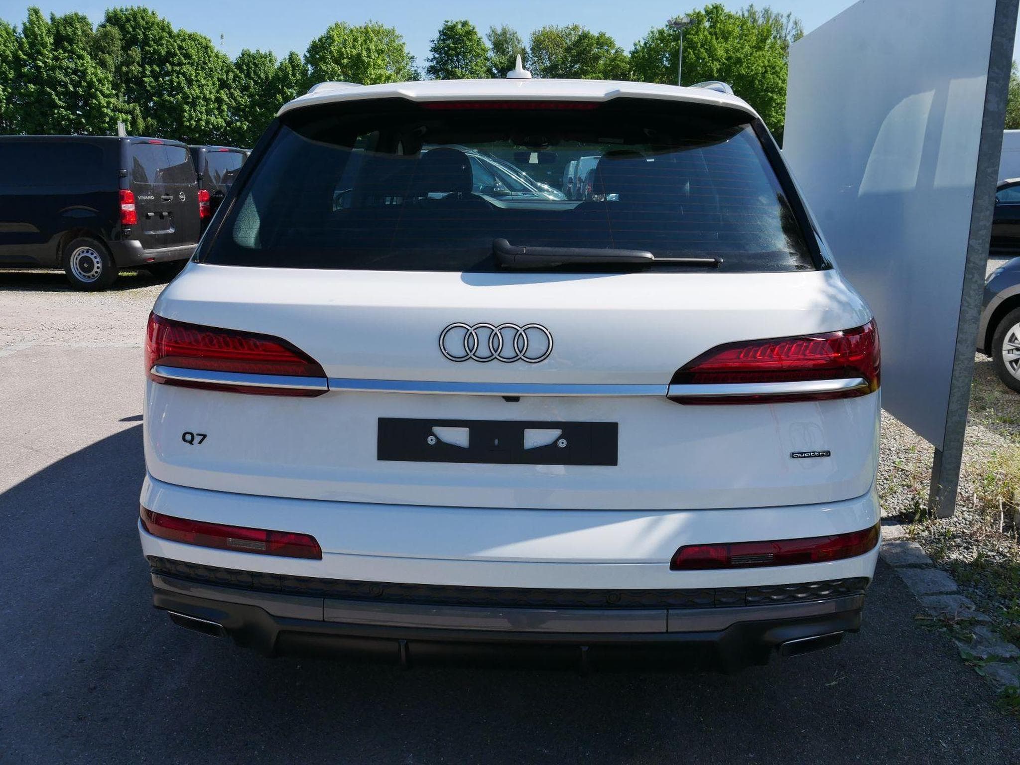 Audi Q7 S line (2025) - Photo 2