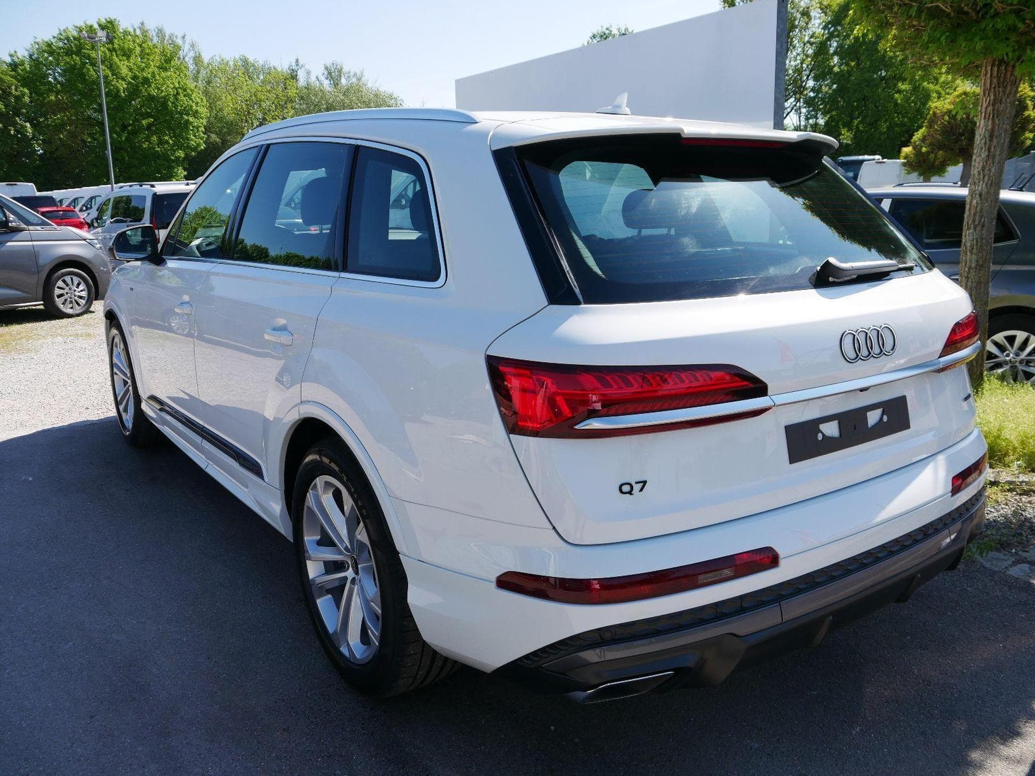 Audi Q7 S line (2025) - Photo 5