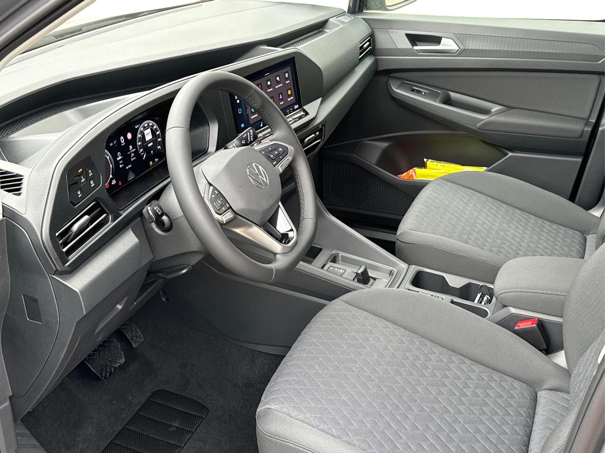 VW Caddy LIFE (2025) - Photo 9