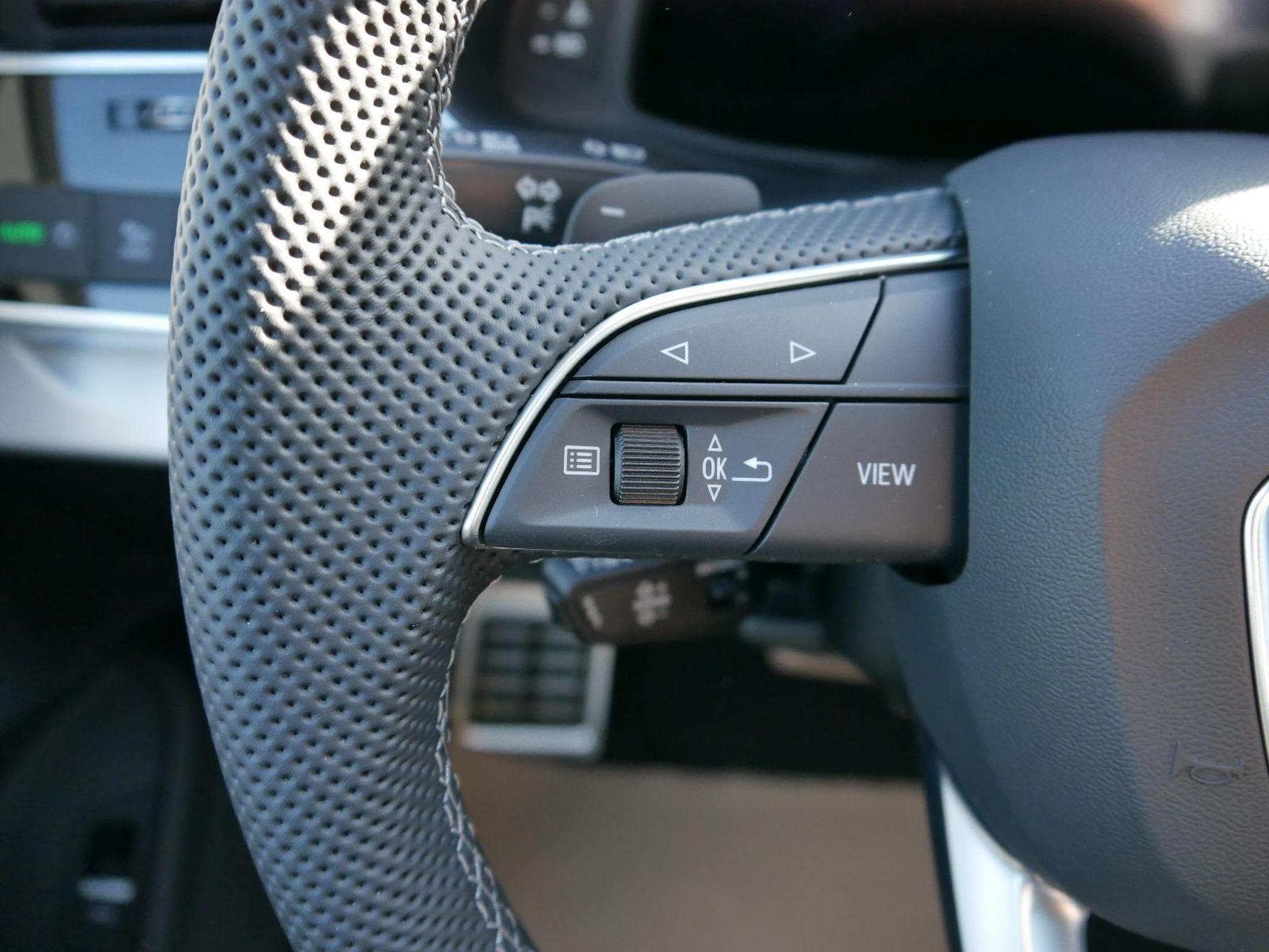 Audi Q7 S line (2025) - Photo 13