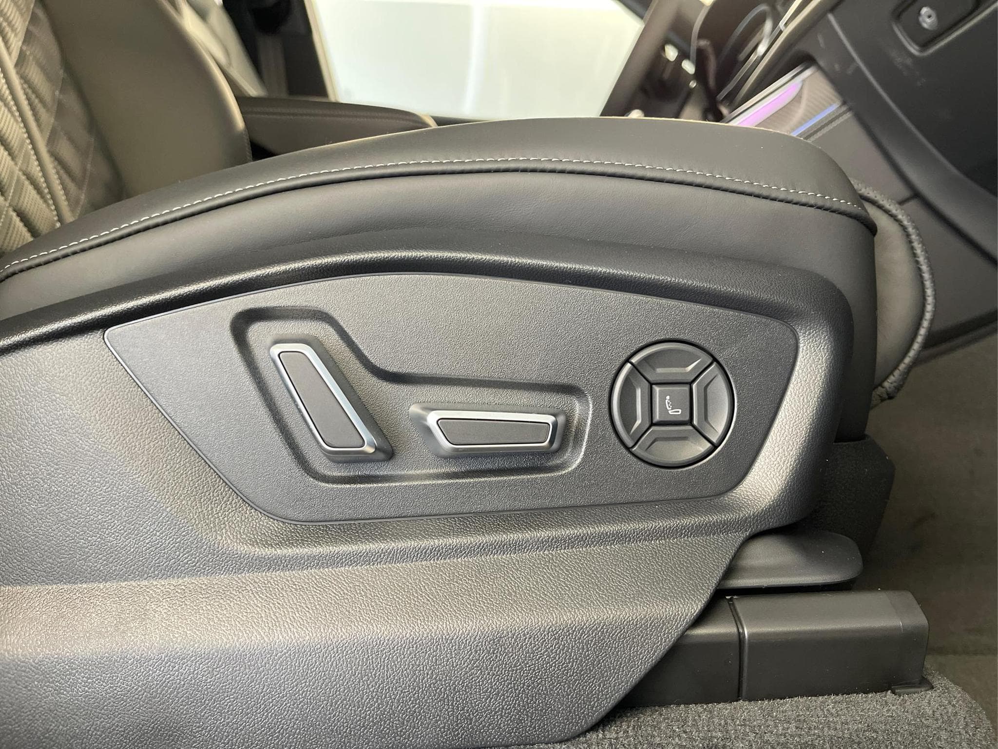 Audi Q7 Facelift S line (2025) - Photo 17