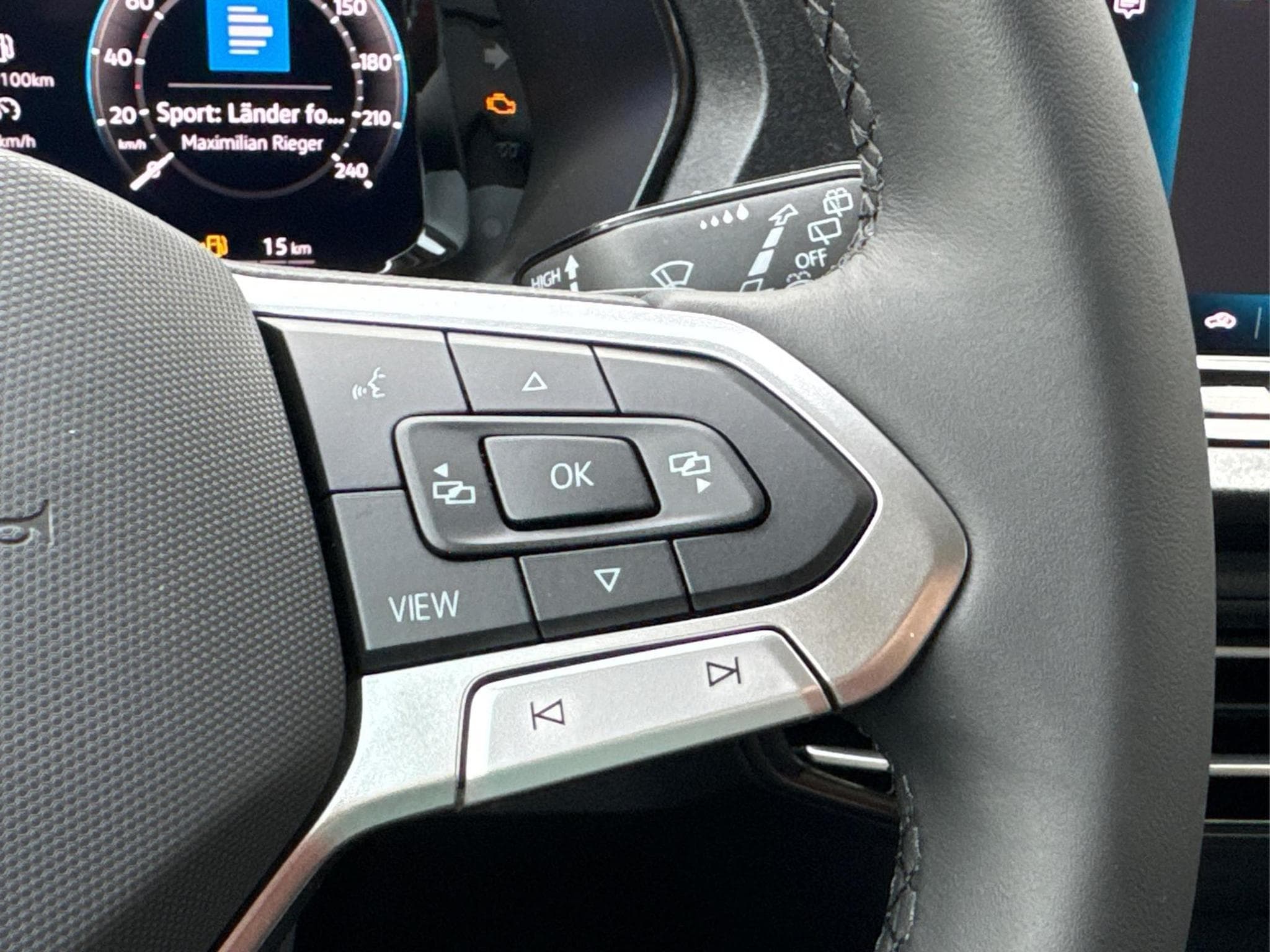 VW Caddy LIFE (2025) - Photo 21