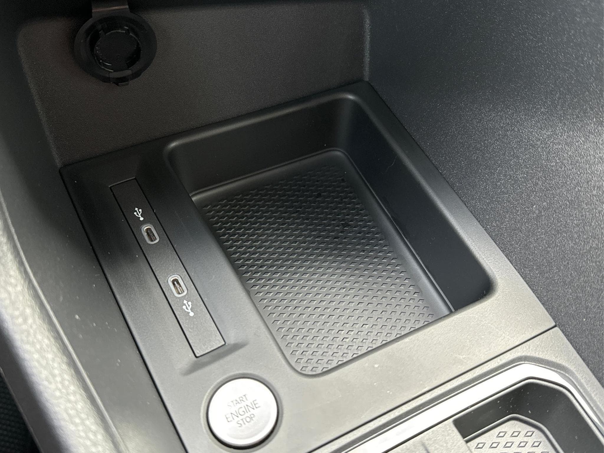 VW Caddy LIFE (2025) - Photo 25