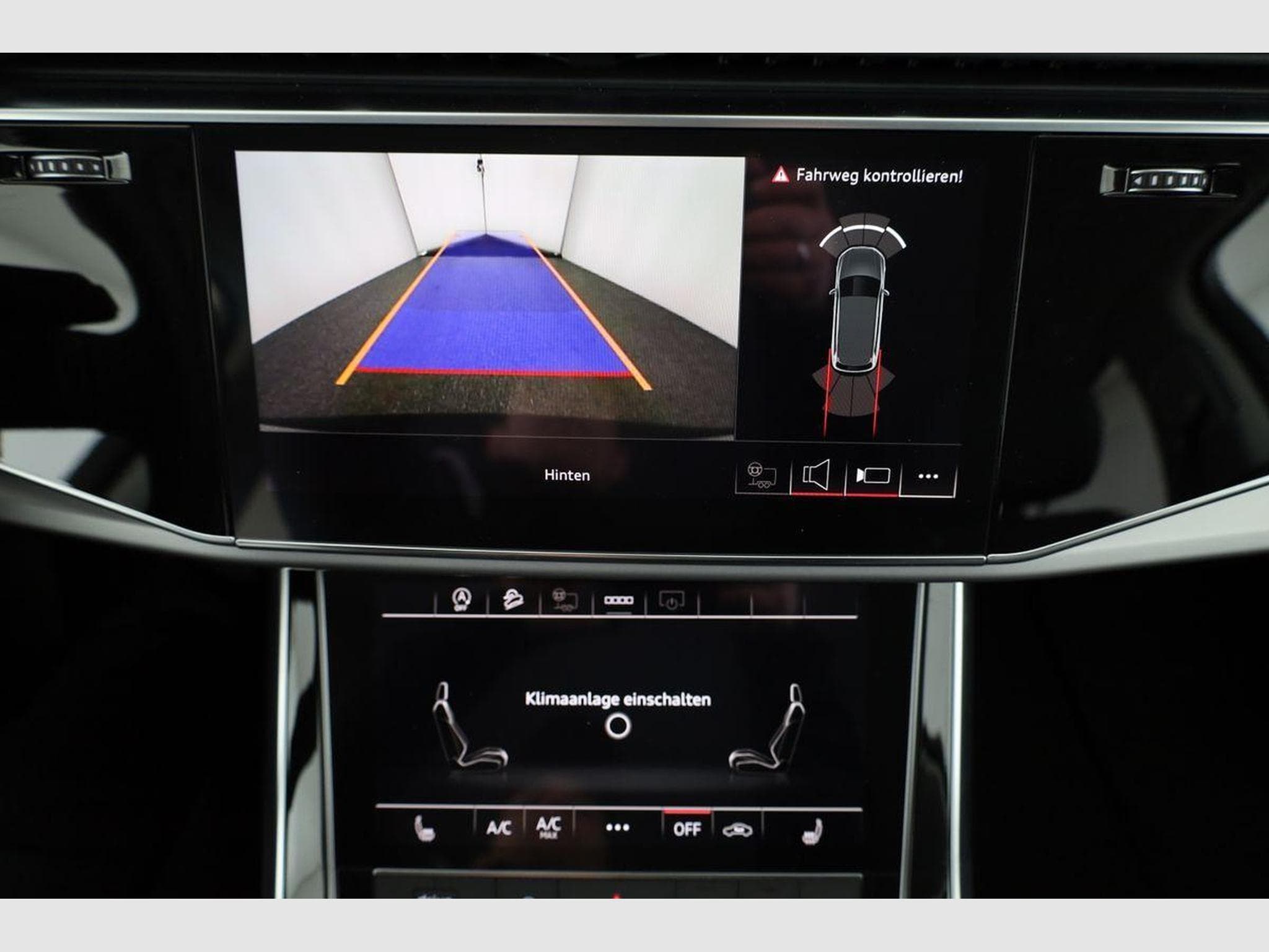 Audi Q7 45 TDI quattro basis (2025) - Photo 6