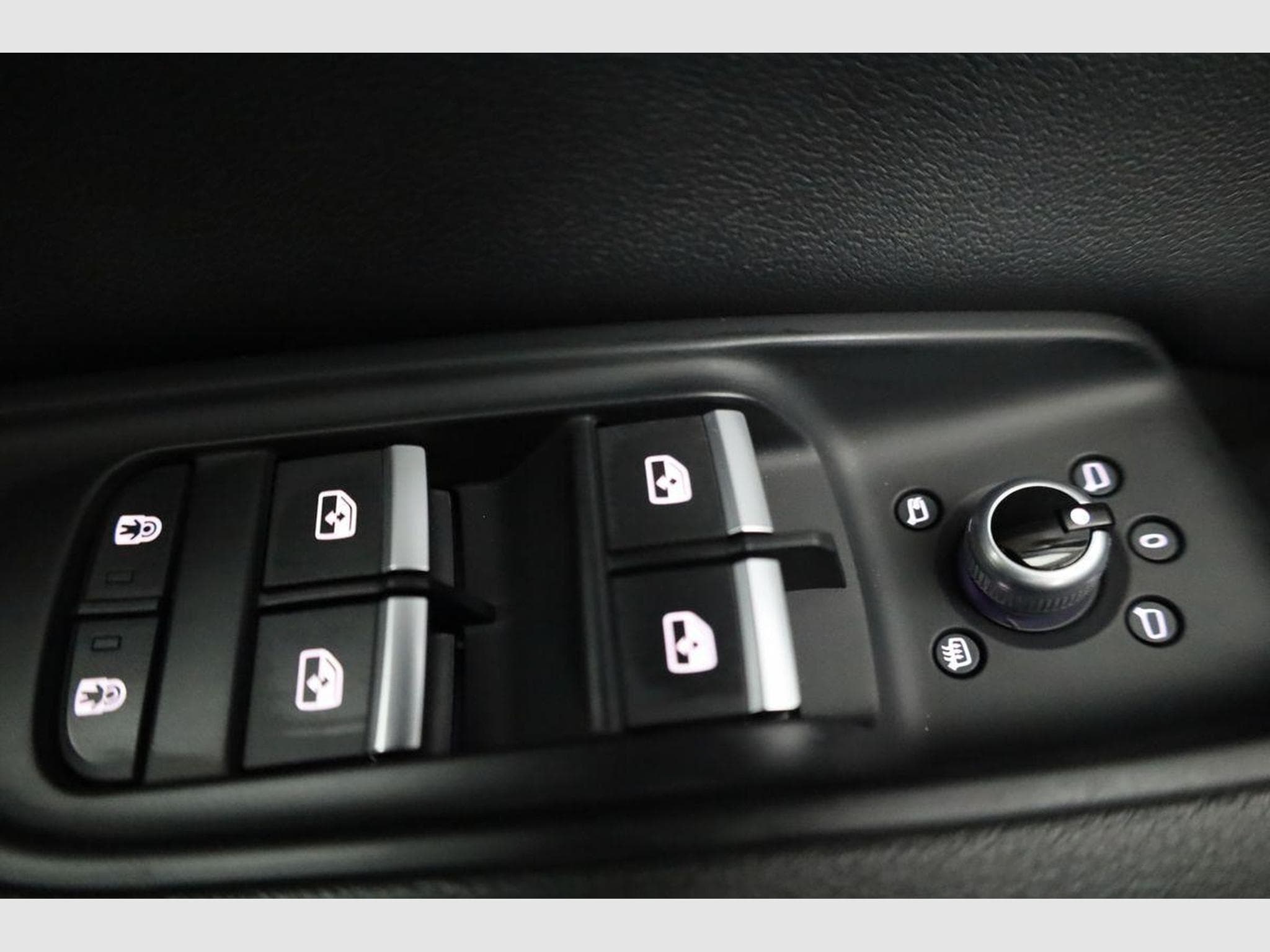 Audi Q7 45 TDI quattro basis (2025) - Photo 7