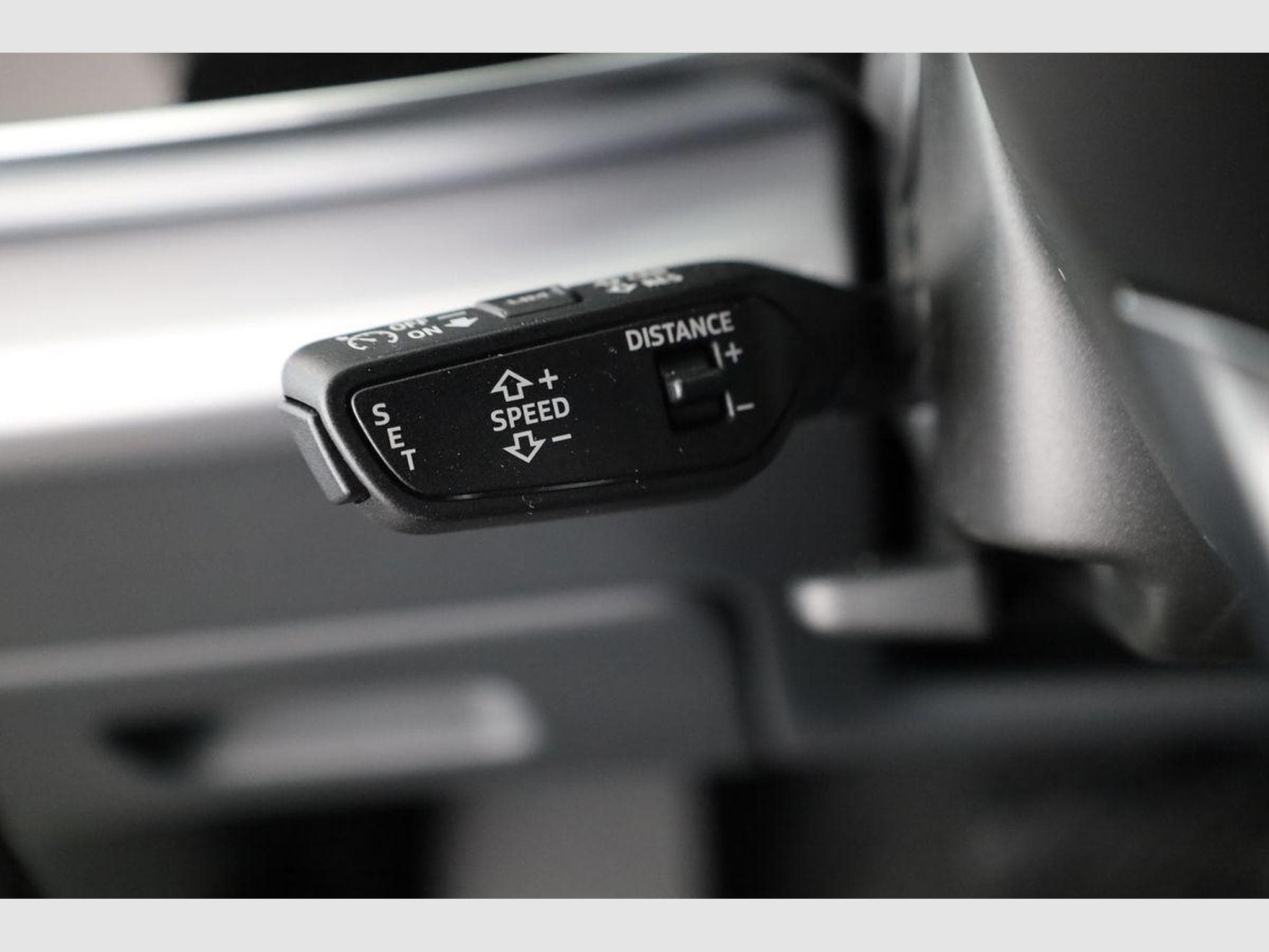 Audi Q7 45 TDI quattro basis (2025) - Photo 9