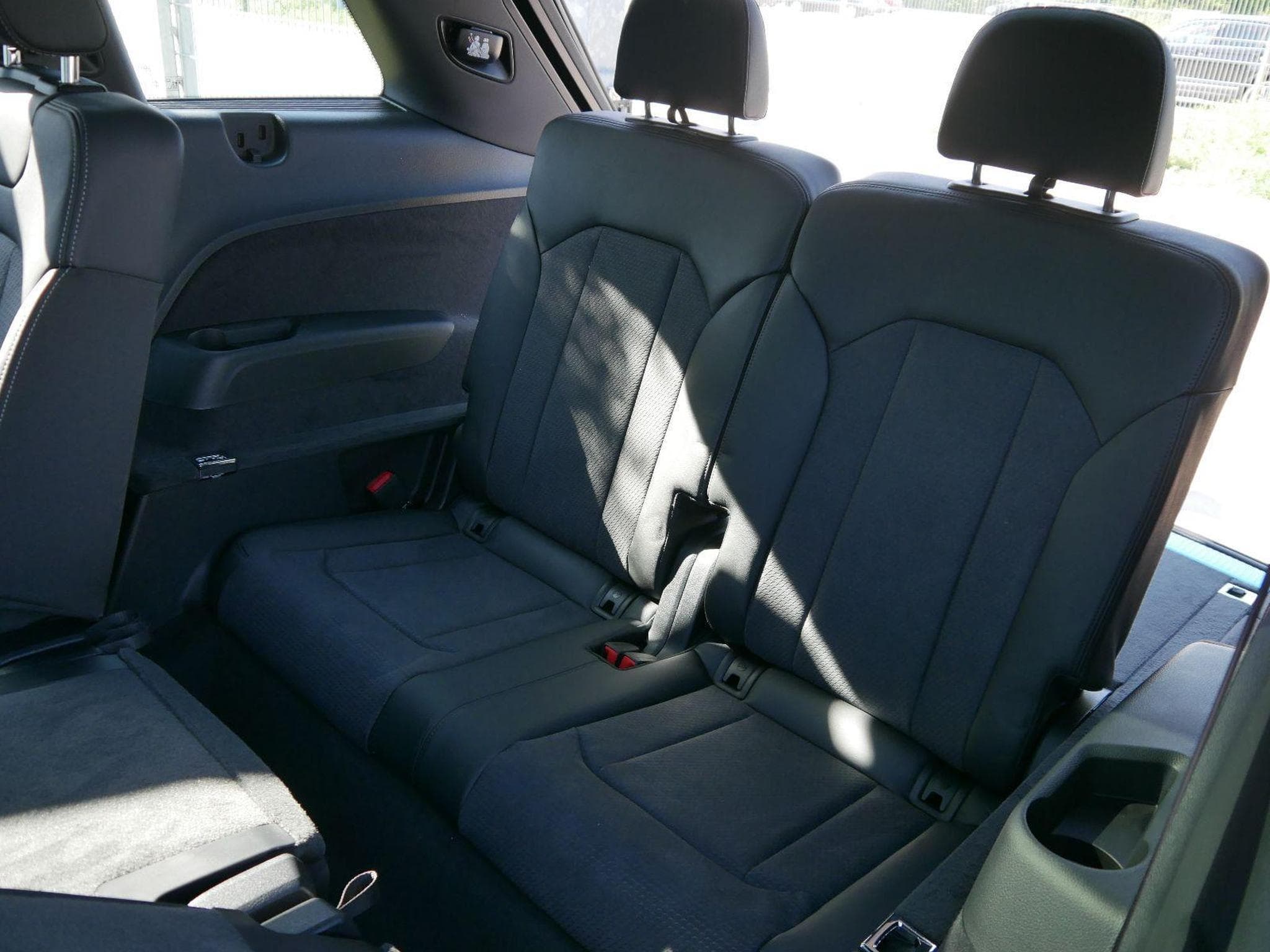 Audi Q7 S line (2025) - Photo 14