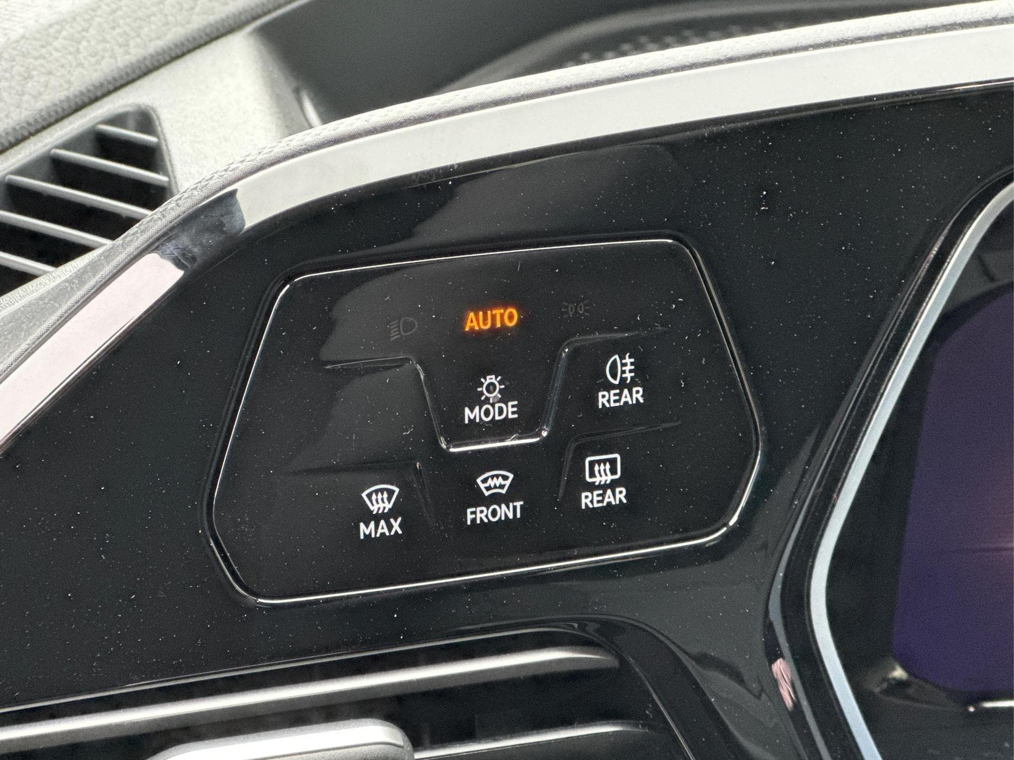 VW Caddy Style (2025) - Photo 18