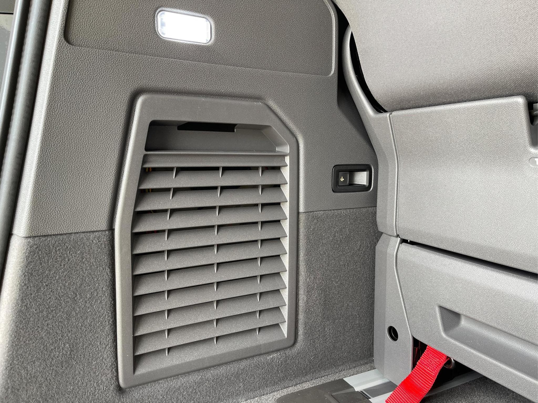 VW T7 Business (2025) - Photo 21