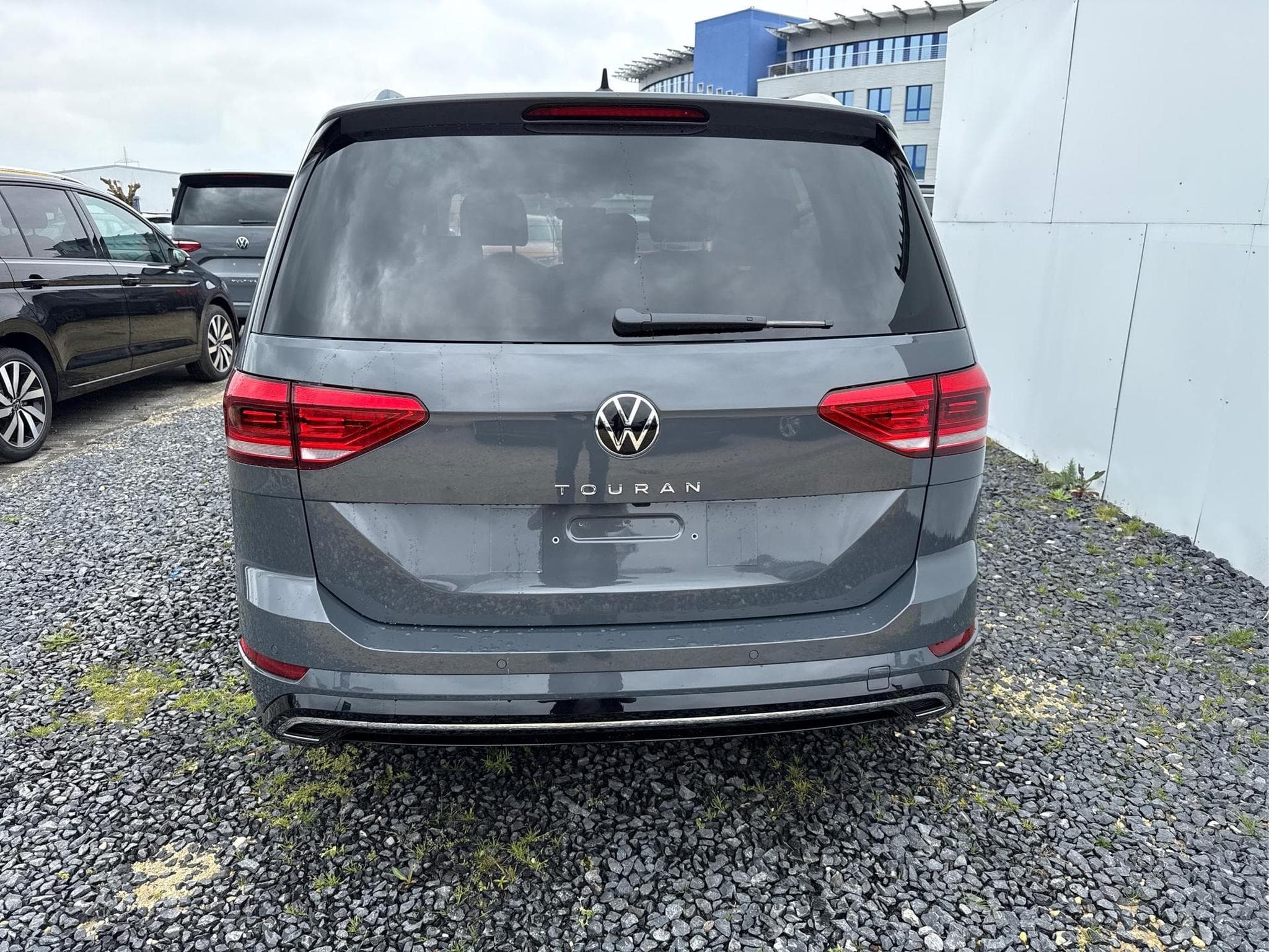 VW Touran R-LINE (2025) - Foto 6