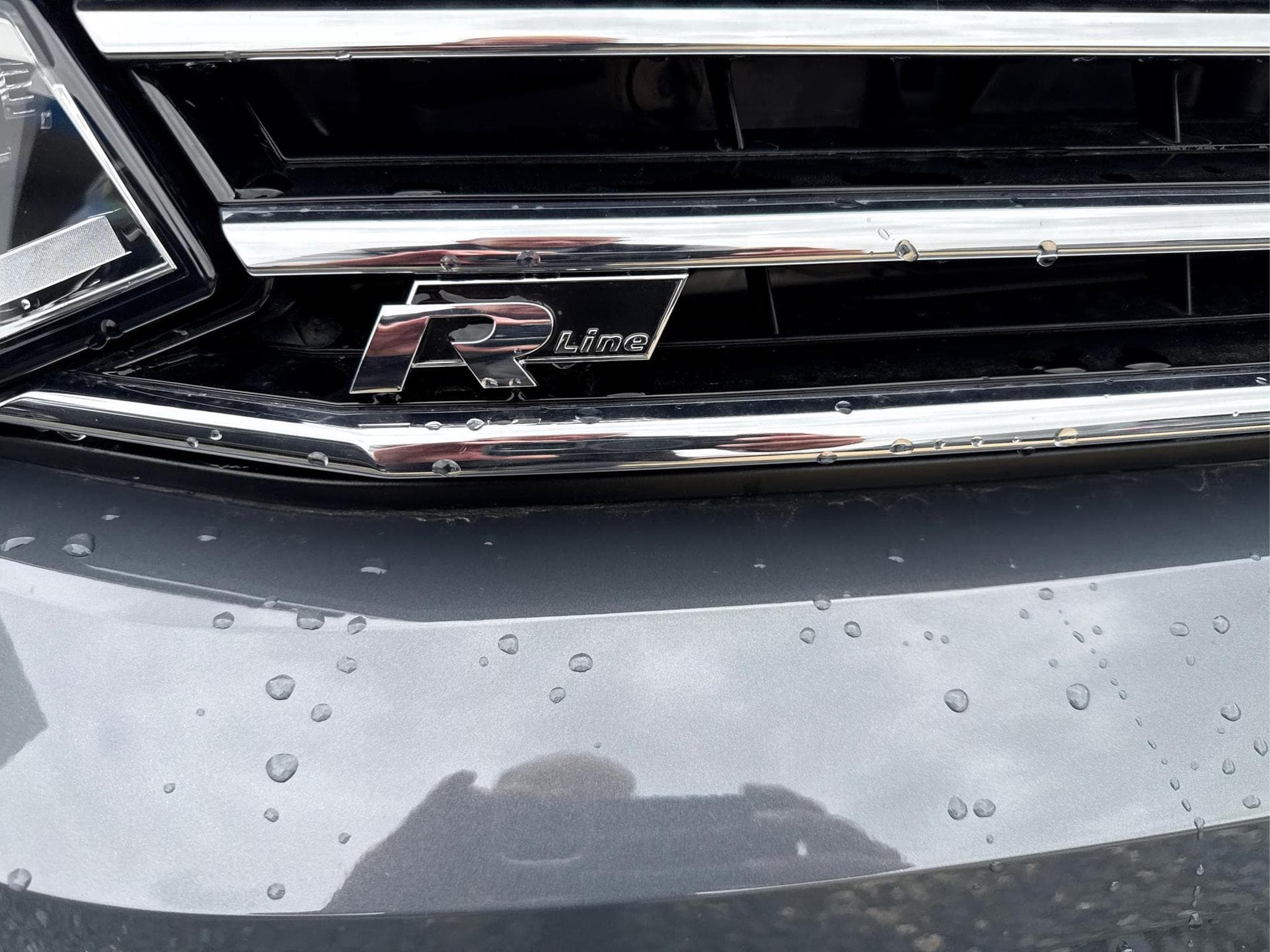 VW Touran R-LINE (2025) - Foto 9