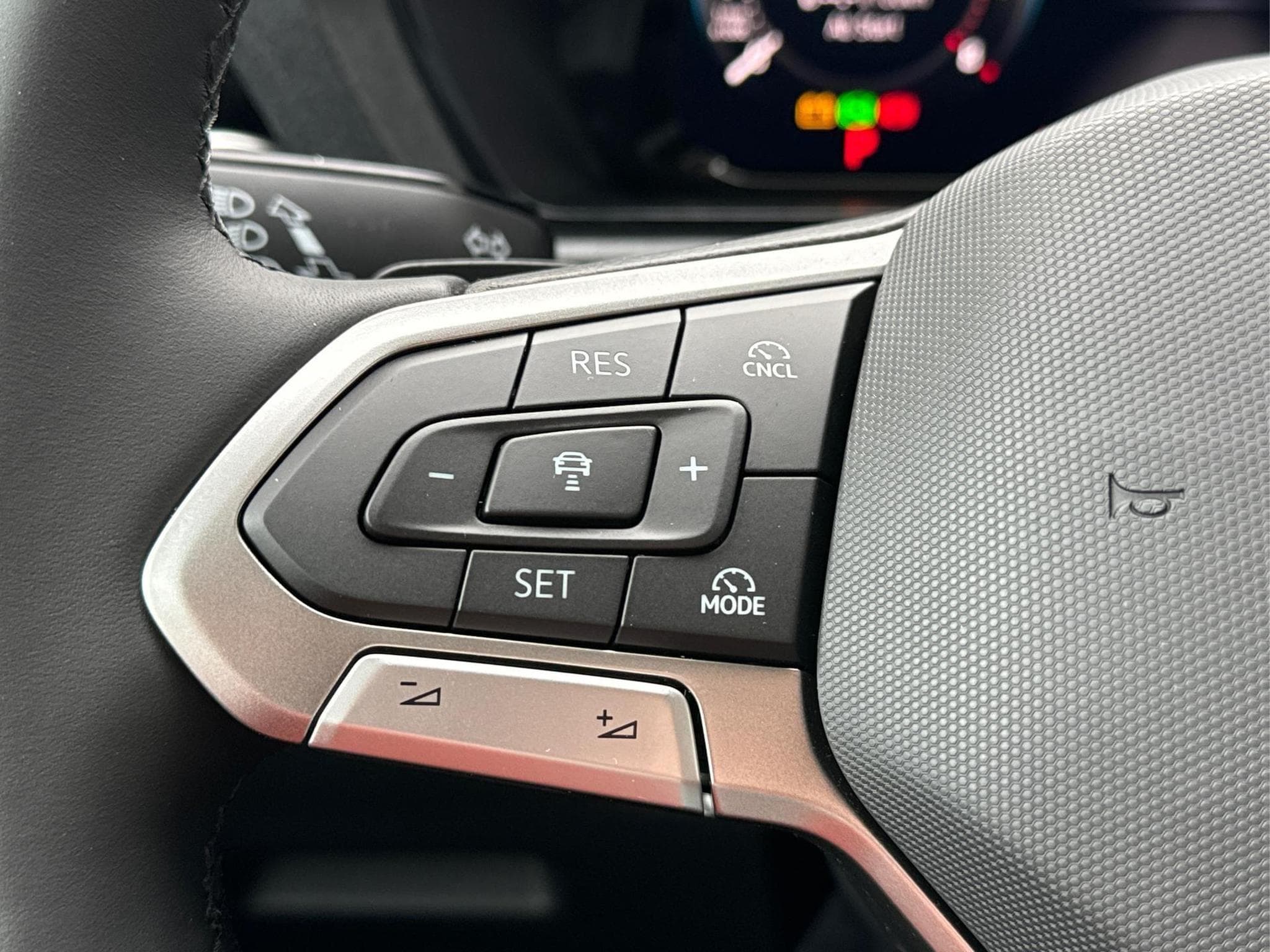 VW Caddy LIFE (2025) - Photo 24