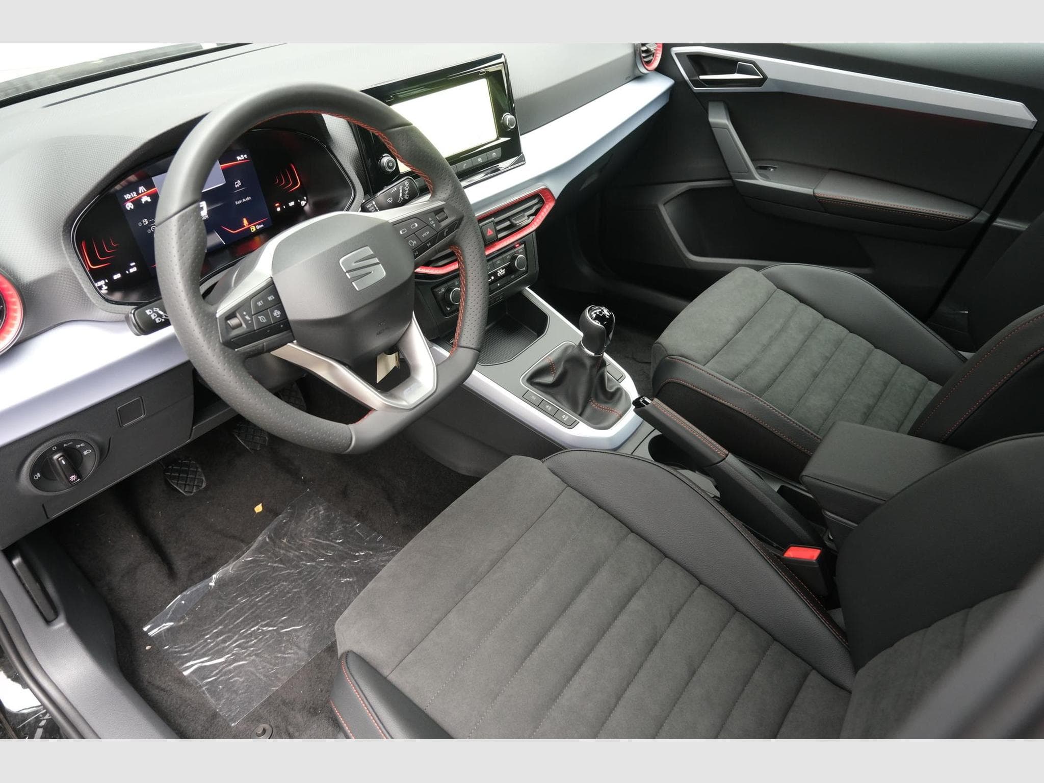 Seat Arona 1.0 TSI FR (2025) - Photo 12