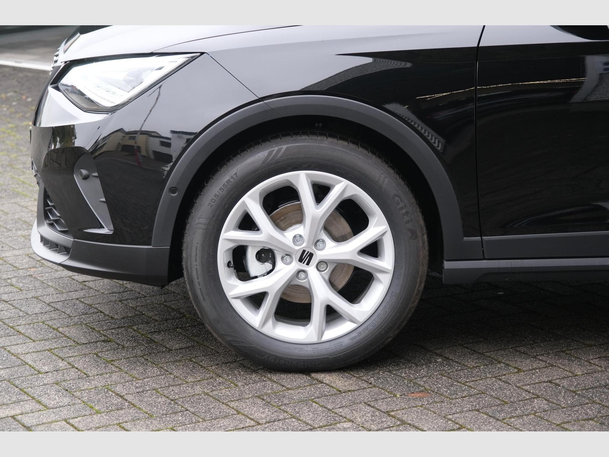 Seat Arona 1.0 TSI FR (2025) - Photo 18