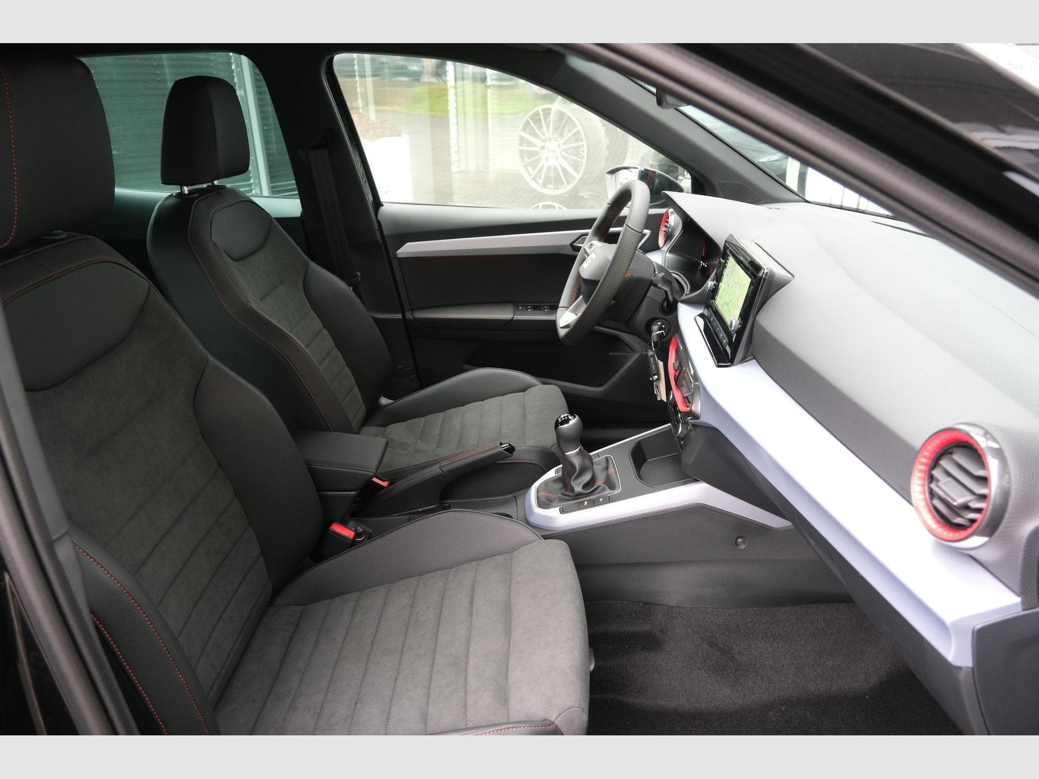 Seat Arona 1.0 TSI FR (2025) - Photo 22