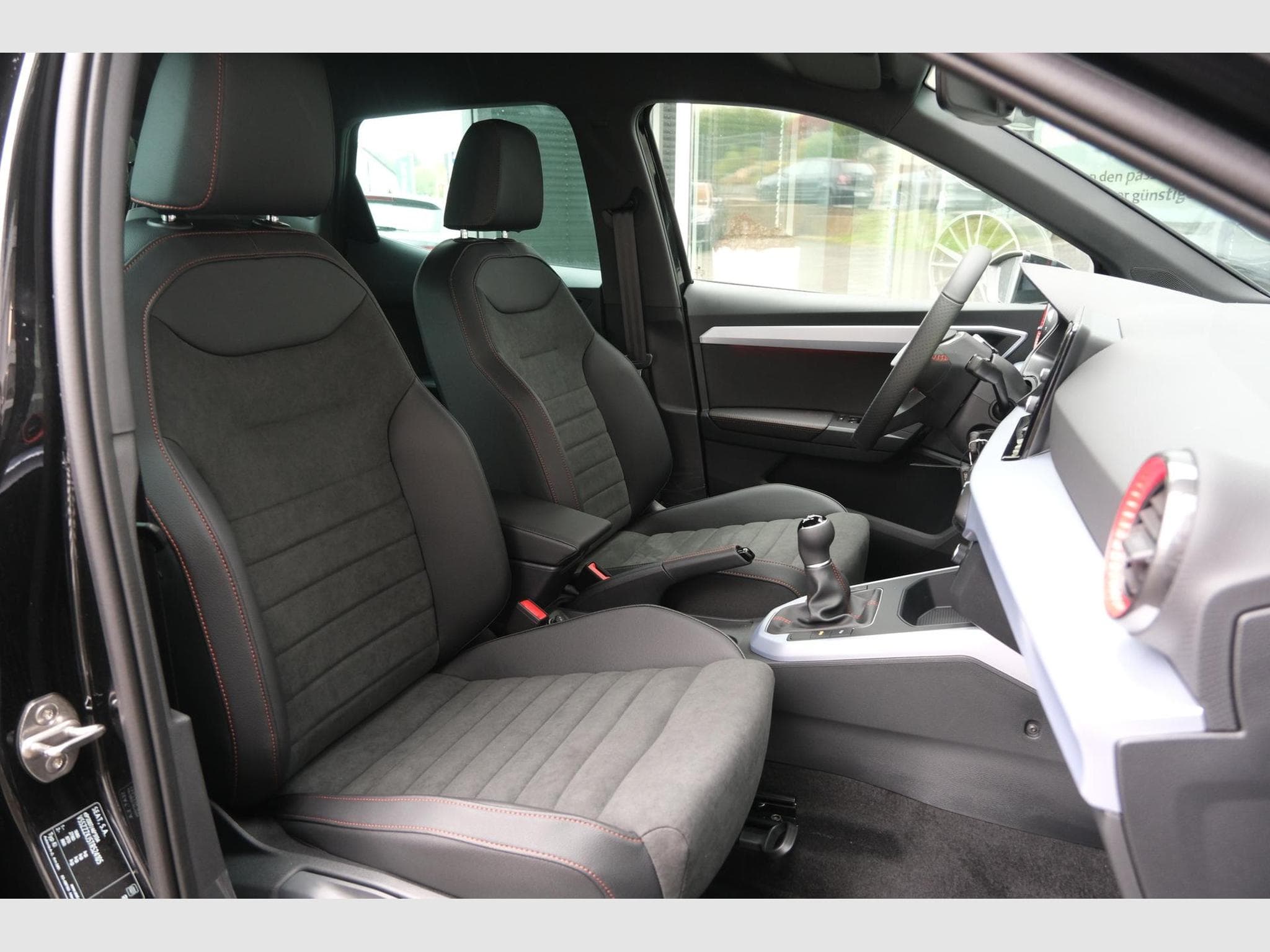 Seat Arona 1.0 TSI FR (2025) - Photo 23