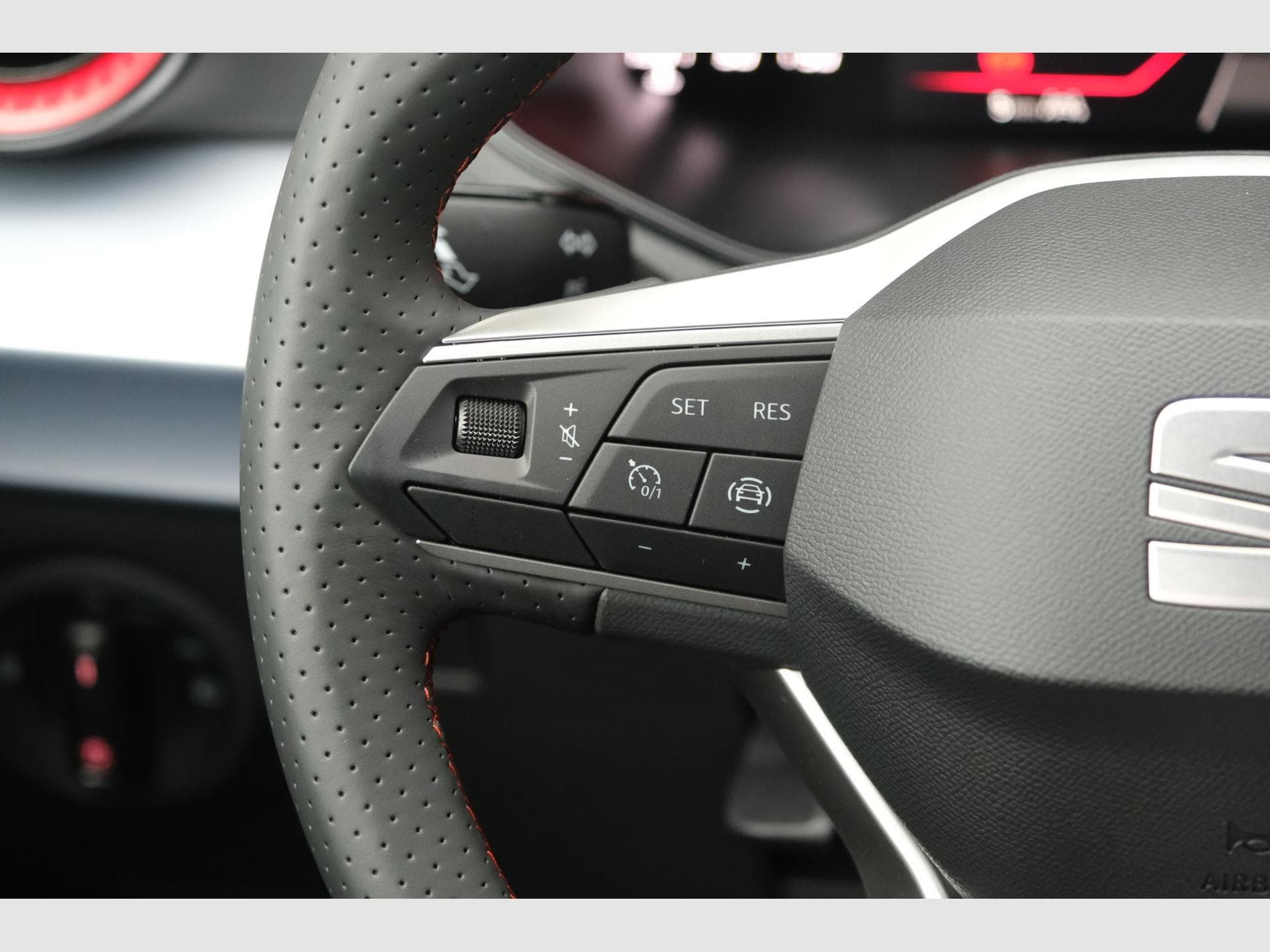 Seat Arona 1.0 TSI FR (2025) - Photo 24