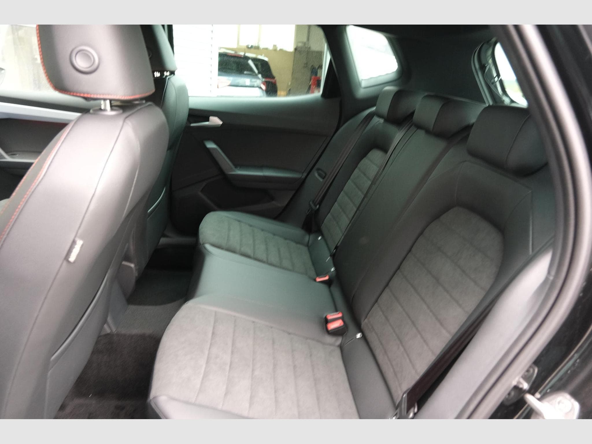 Seat Arona 1.0 TSI FR (2025) - Photo 7