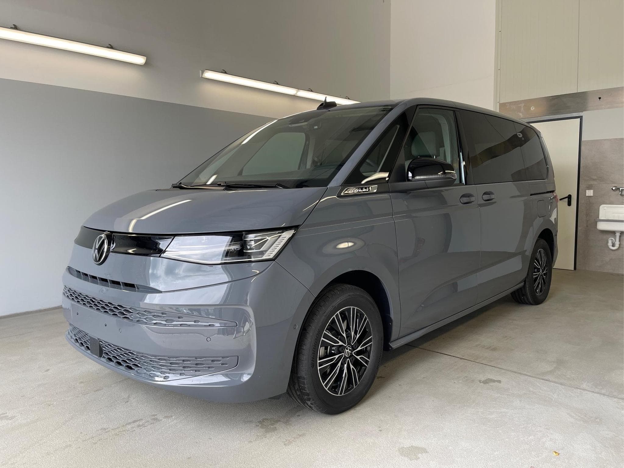 VW T7 Business (2025) - Photo 1