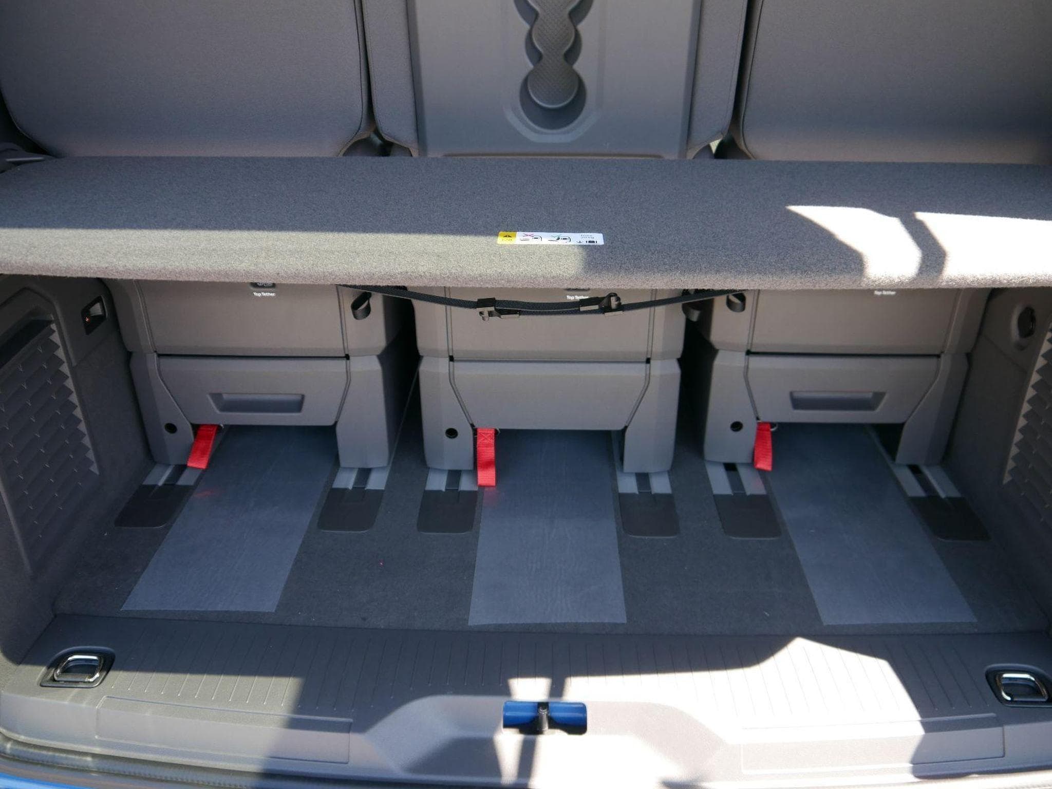 VW T7 Life 2.0 TDI (2025) - Photo 7