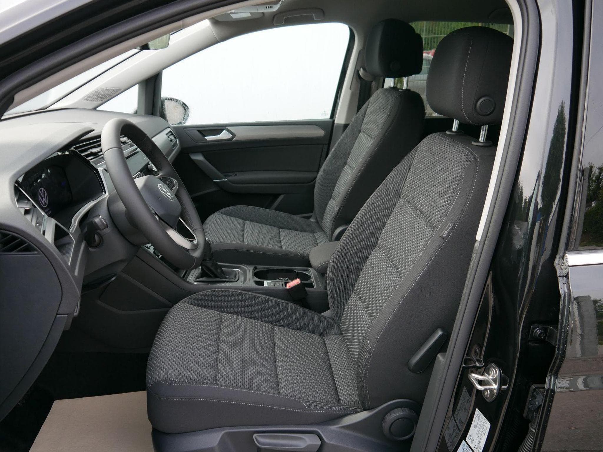 VW Touran Comfortline (2026) - Foto 11