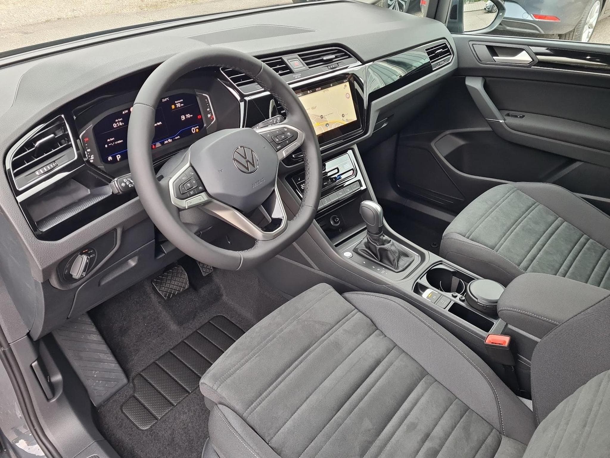 VW Touran Comfortline BMT/Start-Stopp (2025) - Photo 13