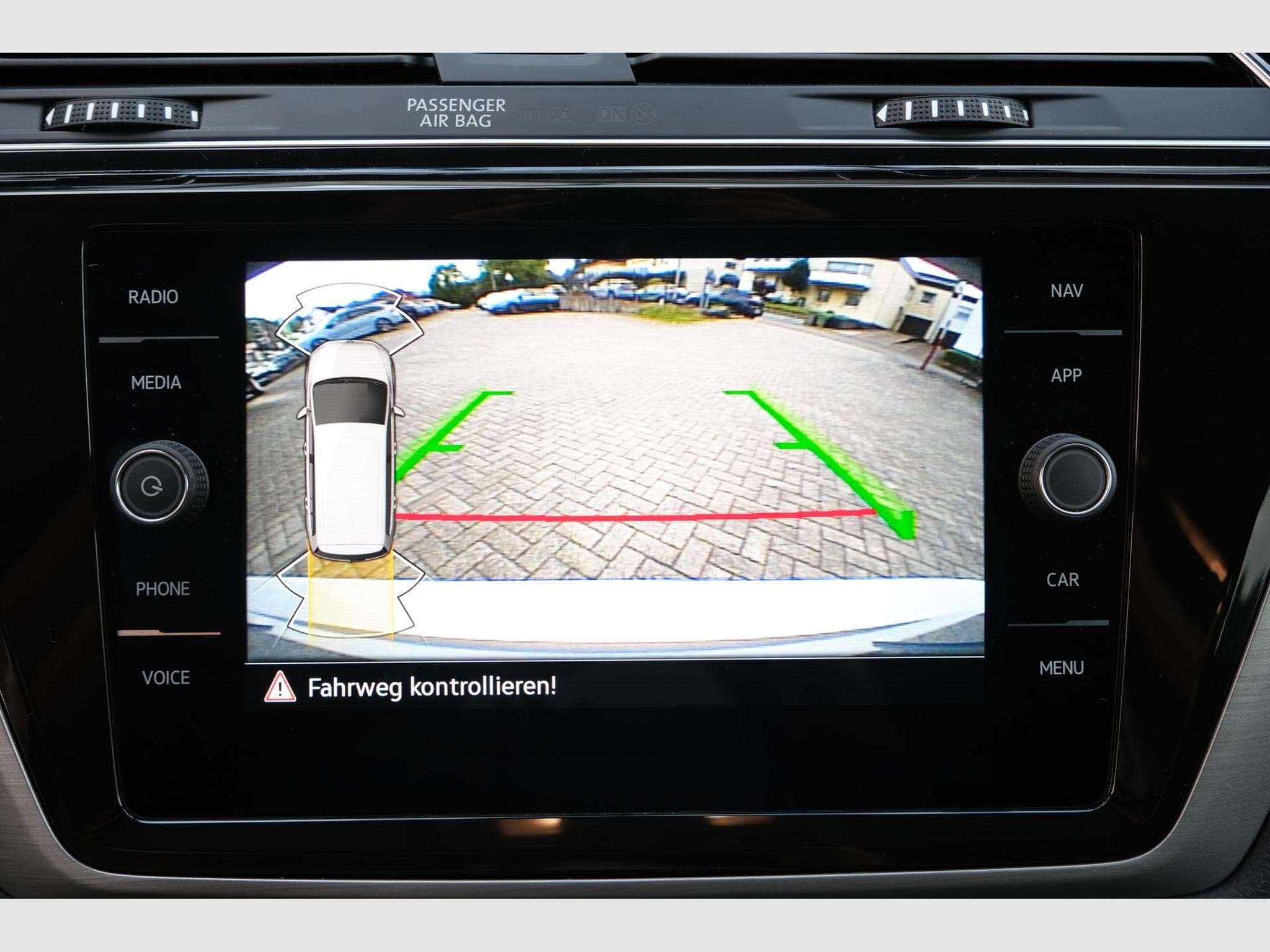 VW Touran 1.5 TSI DSG (2025) - Photo 14