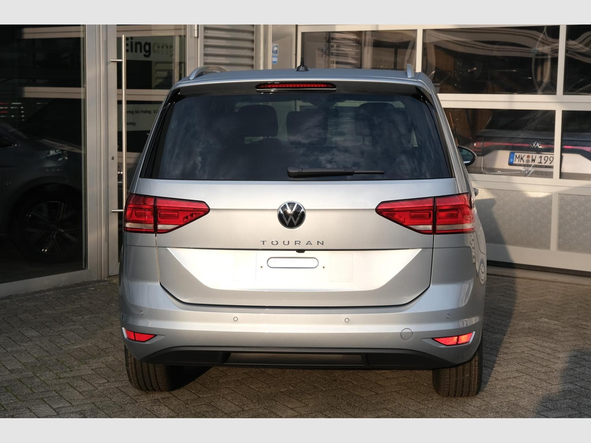 VW Touran 1.5 TSI DSG (2025) - Photo 4