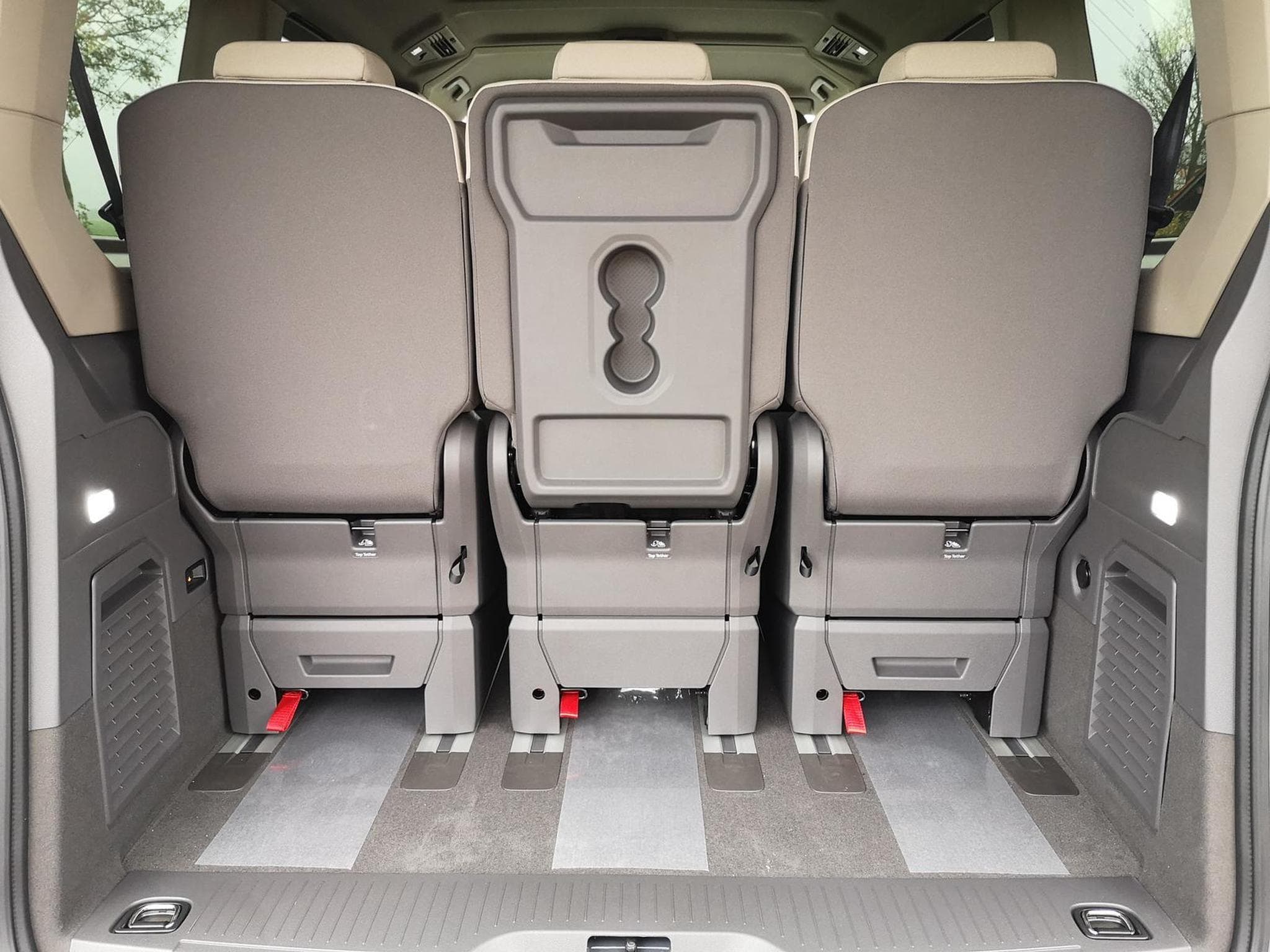 VW T7 Sport Edition (2025) - Photo 12